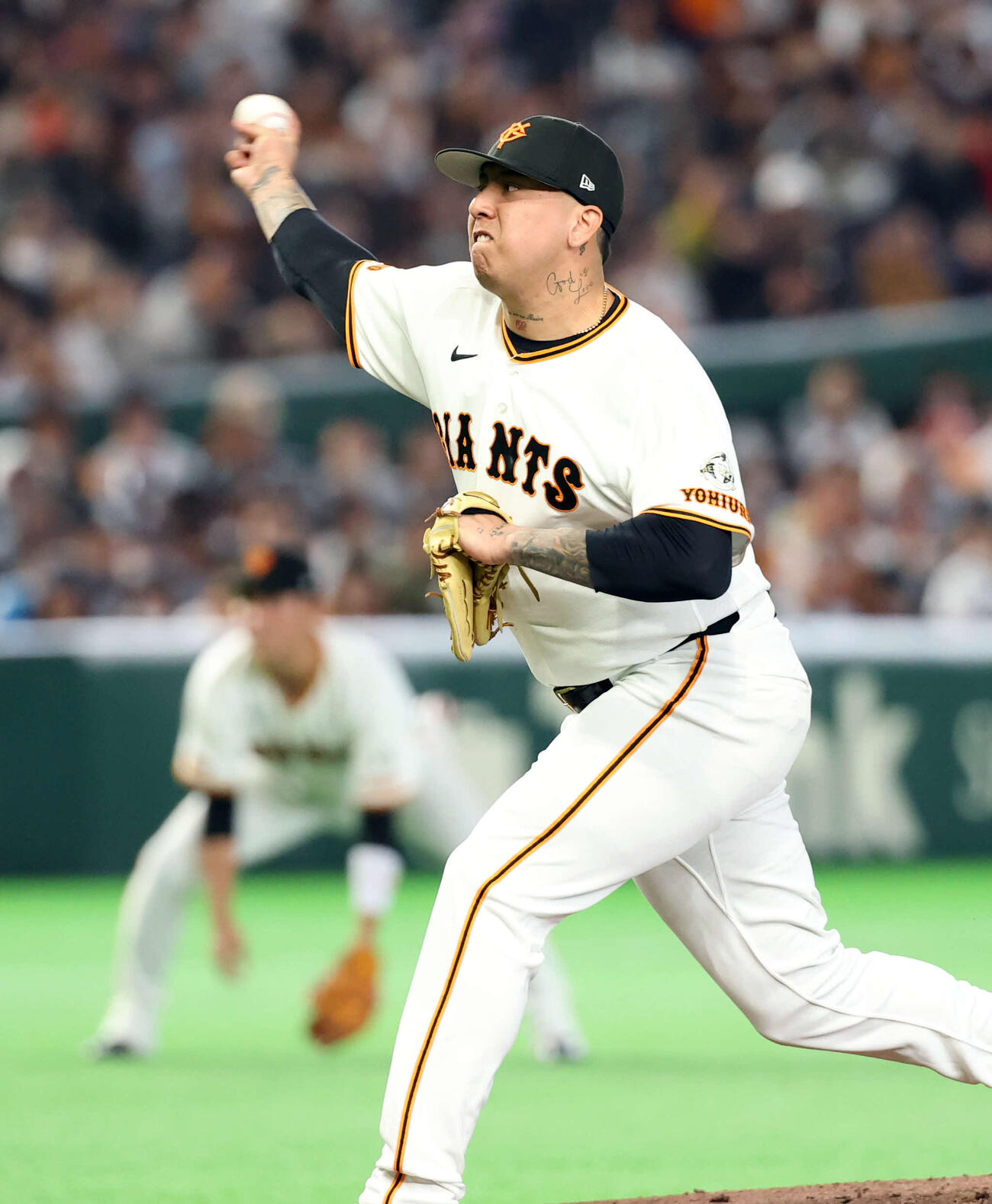 巨人対日本ハム　4回表日本ハムの攻撃で登板したマタ（撮影・浅見桂子）
