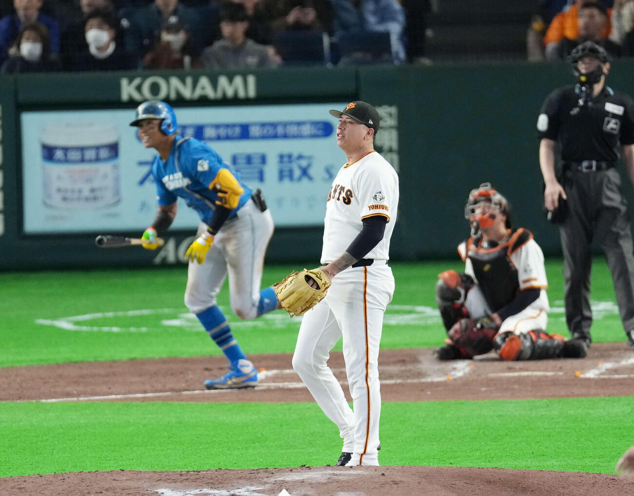 巨人対日本ハム　4回表日本ハム1死満塁、マタは水谷に4点本塁打を浴びる（撮影・増田悦実）