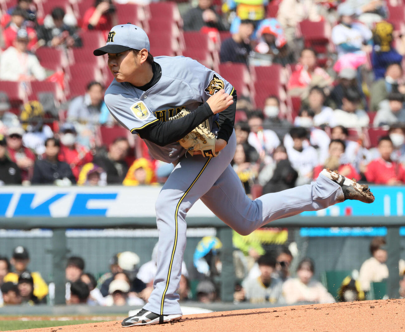広島対阪神　阪神先発の西勇（撮影・加藤孝規）
