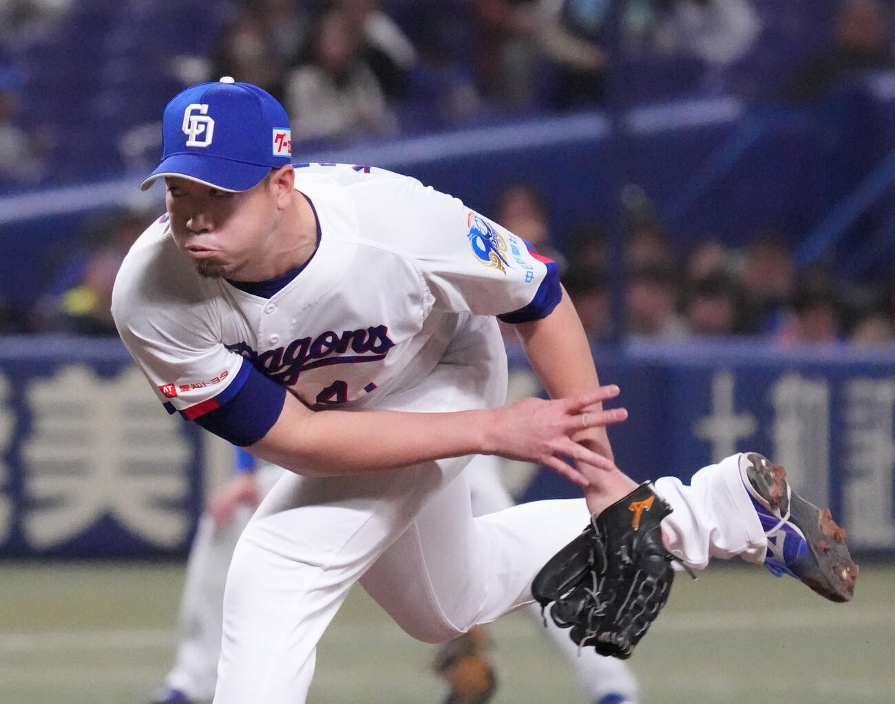 中日対楽天　9回表、中日5番手で登板する勝野（撮影・森本幸一）
