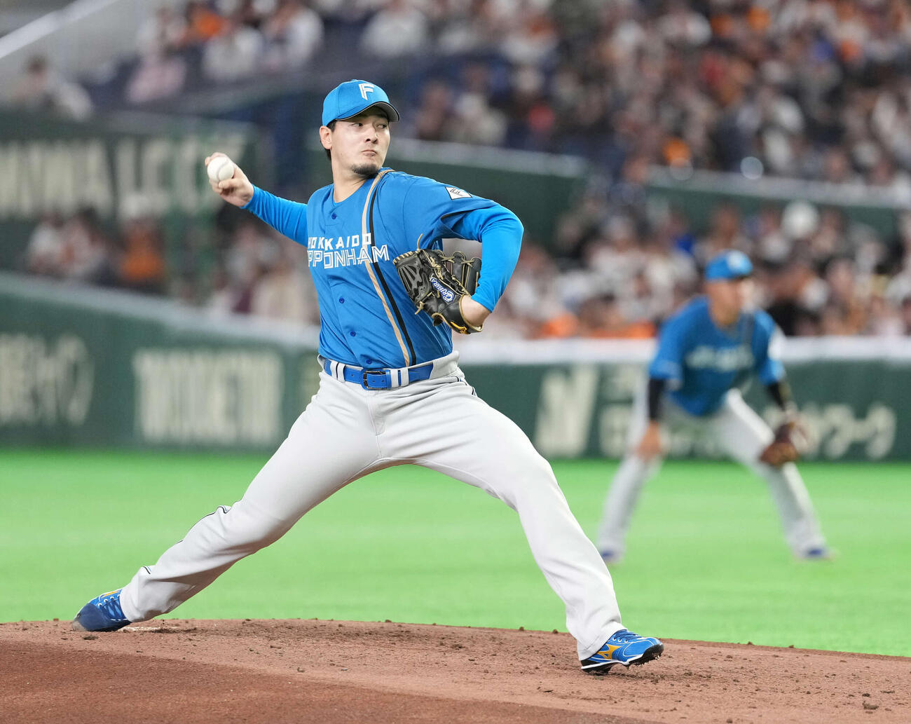 巨人対日本ハム　力投する日本ハム先発の有原（撮影・井上学）
