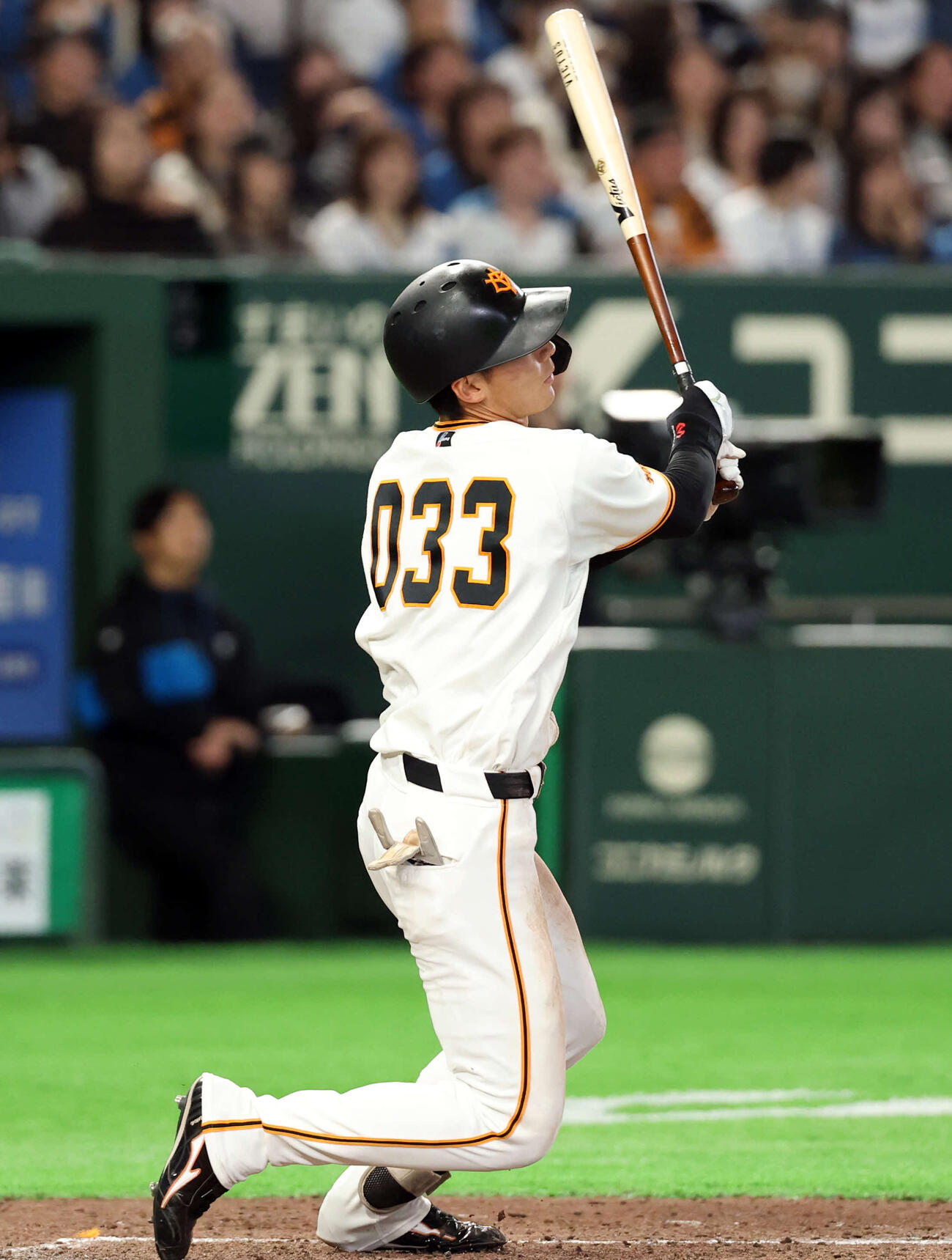 巨人対日本ハム　4回裏巨人2死、中越えソロ本塁打を放つ平山（撮影・浅見桂子）