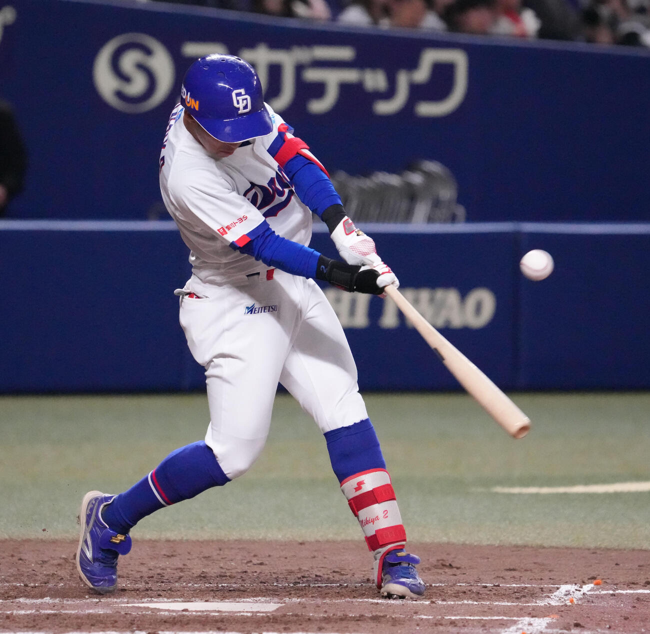 中日対楽天　5回裏中日2死二塁、右前適時打を放つ田中（撮影・森本幸一）