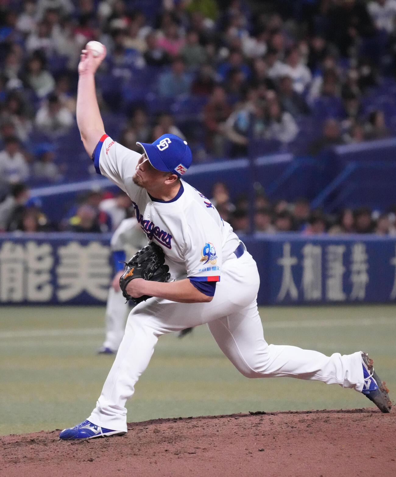 中日対楽天　9回表、中日5番手で登板する勝野（撮影・森本幸一）