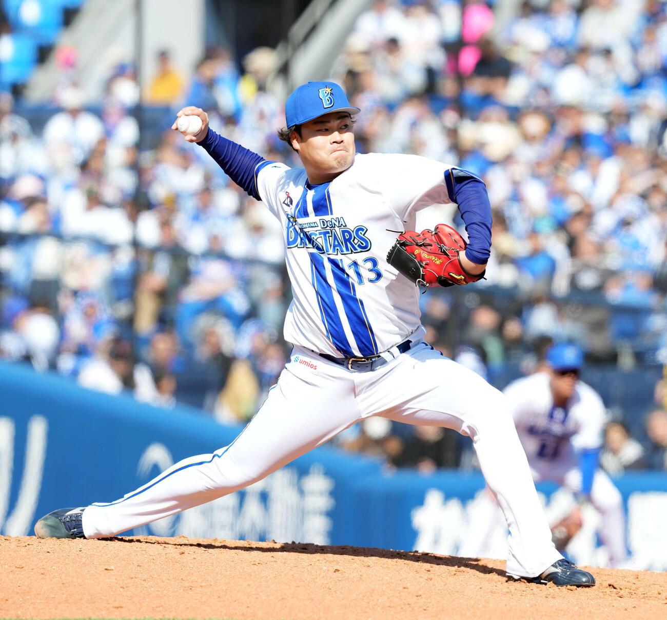 DeNA対ソフトバンク　5回からマウンドに上がったDeNA伊勢（撮影・たえ見朱実）