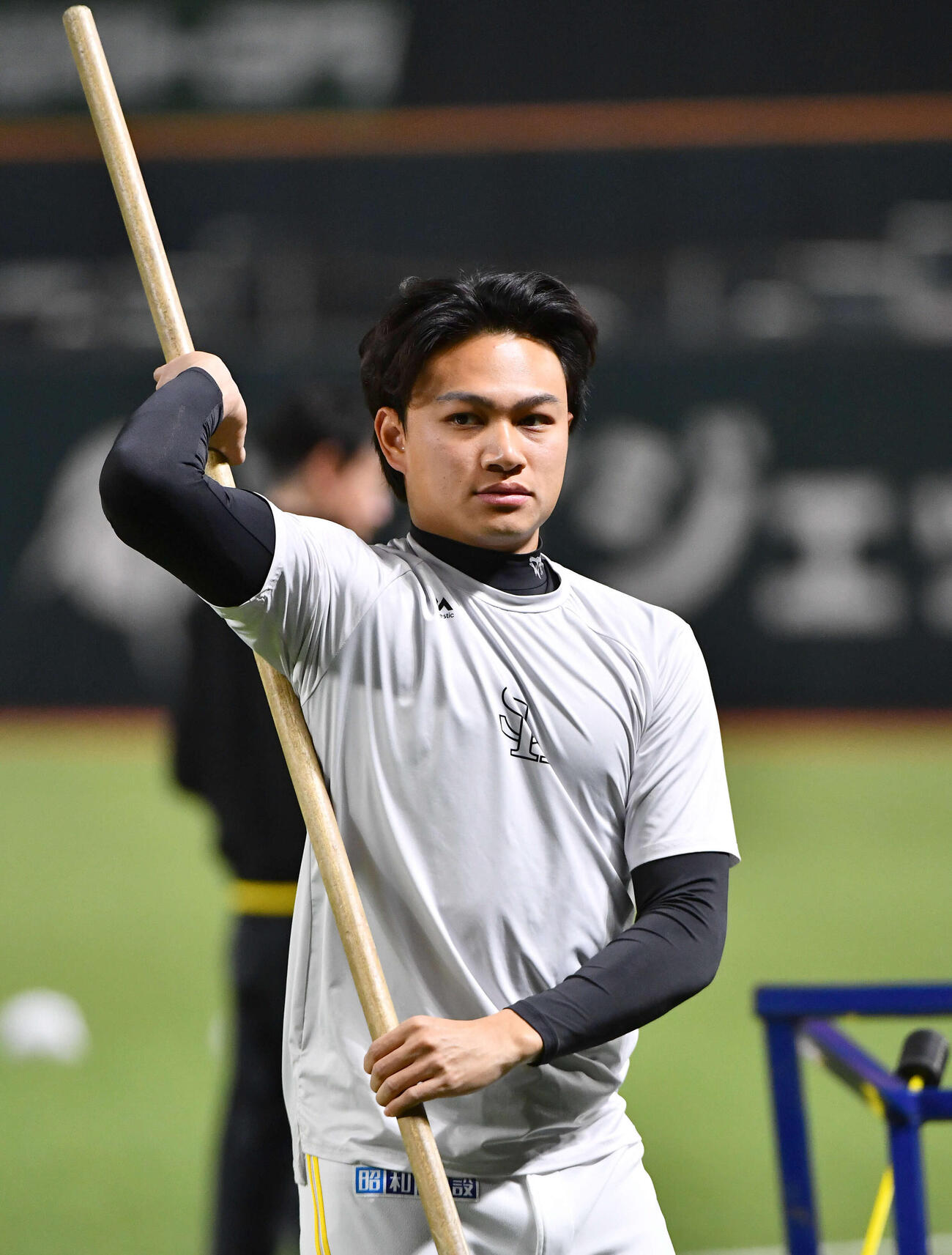 練習を行うソフトバンク徐若熙（撮影・岩下翔太）
