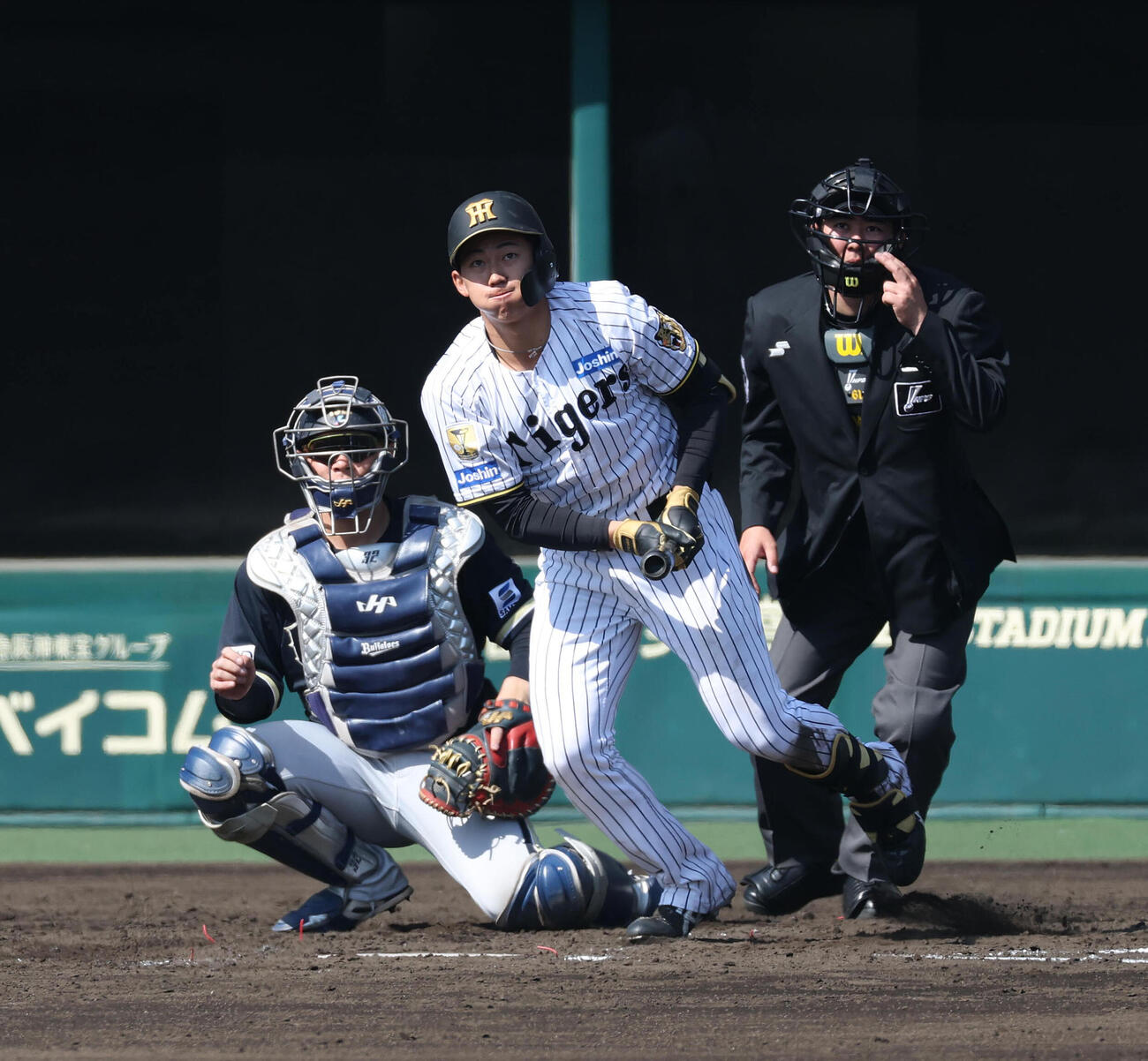 ファーム・リーグ西地区阪神対オリックス　4回裏阪神無死、立石は中飛に終わる（撮影・白石智彦）
