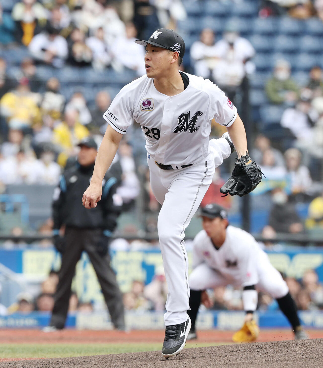 ロッテ対阪神　ロッテ先発の西野（撮影・宮地輝）