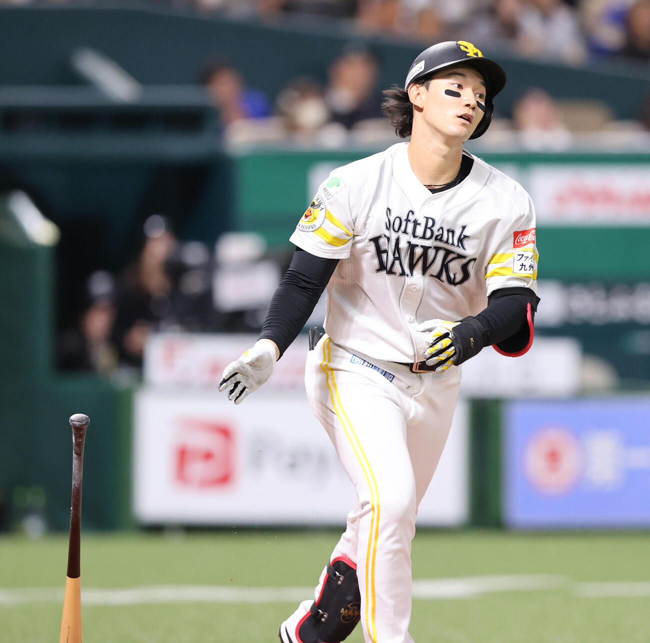 ソフトバンク対中日　7回裏ソフトバンク1死一、三塁、正木は右越えに逆転となる3点本塁打を放つ（撮影・梅根麻紀）