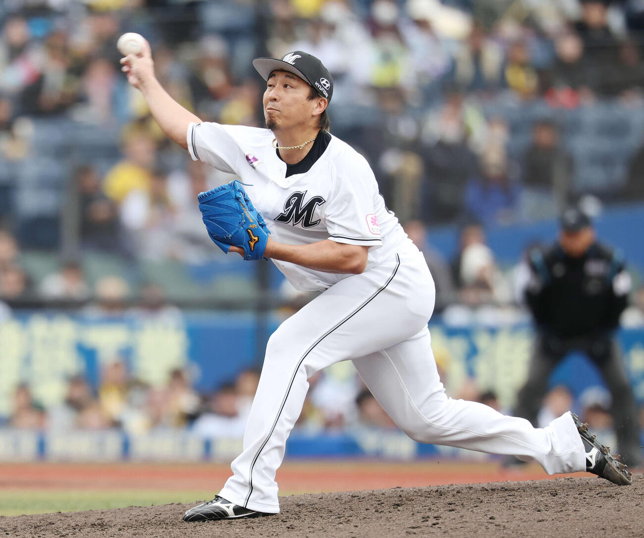 ロッテ対阪神　ロッテ5番手の益田（撮影・宮地輝）