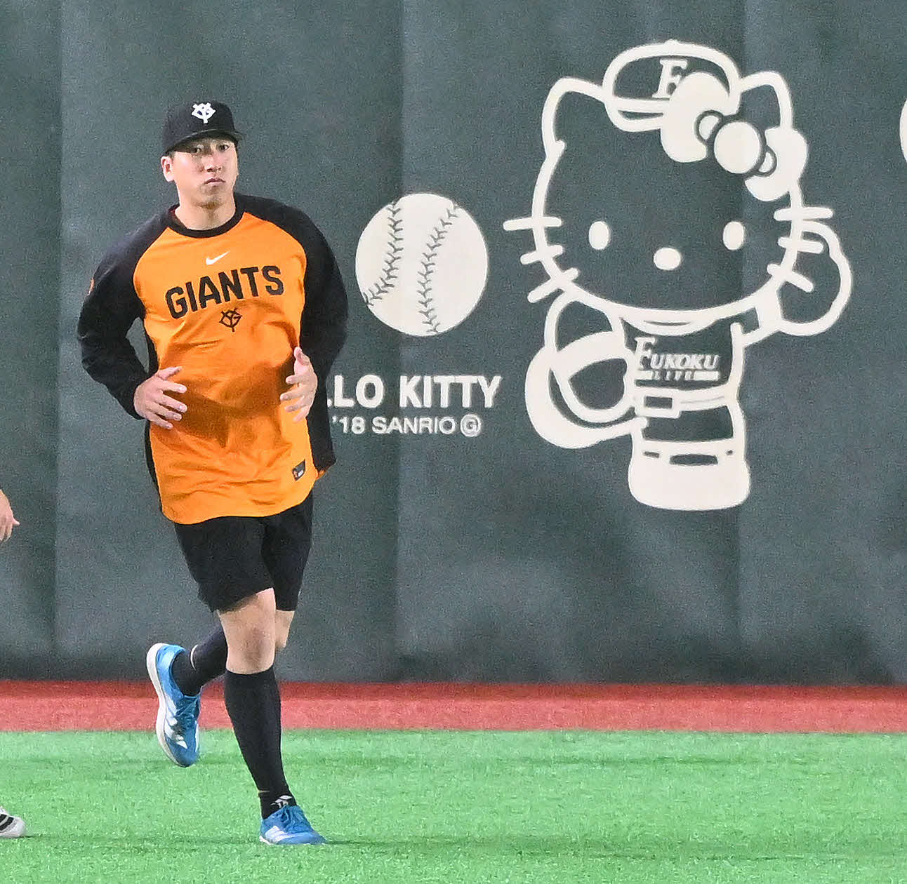 巨人対ヤクルト　チームに合流し調整する巨人大勢（撮影・滝沢徹郎）
