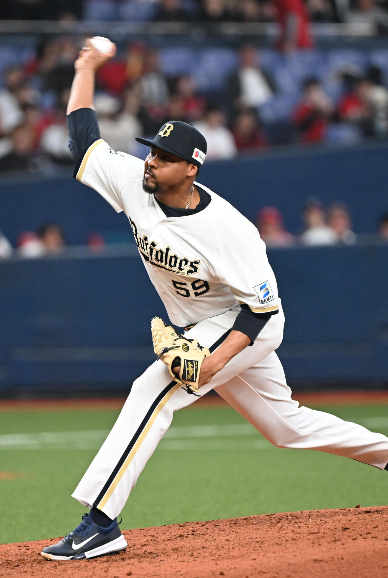 オリックス対広島　8回に登板するオリックス・ペルドモ（撮影・和賀正仁）