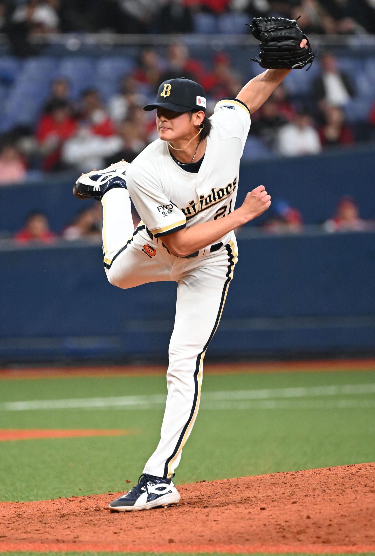 オリックス対広島　9回に登板するオリックス山崎（撮影・和賀正仁）