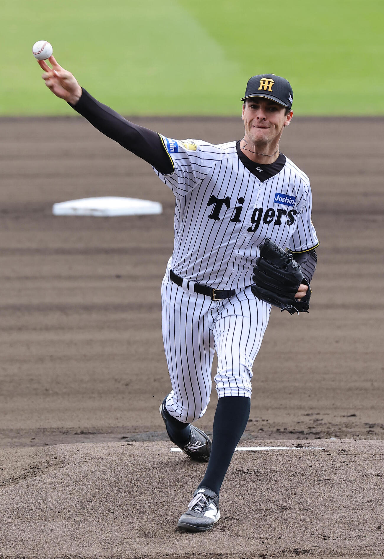 阪神対オリックス　阪神先発のラグズデール（撮影・上田博志）
