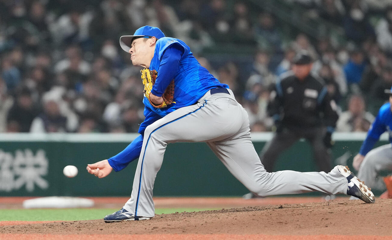 西武対DeNA 7回裏途中から2番手で登板したDeNA中川颯（撮影・鈴木みどり）