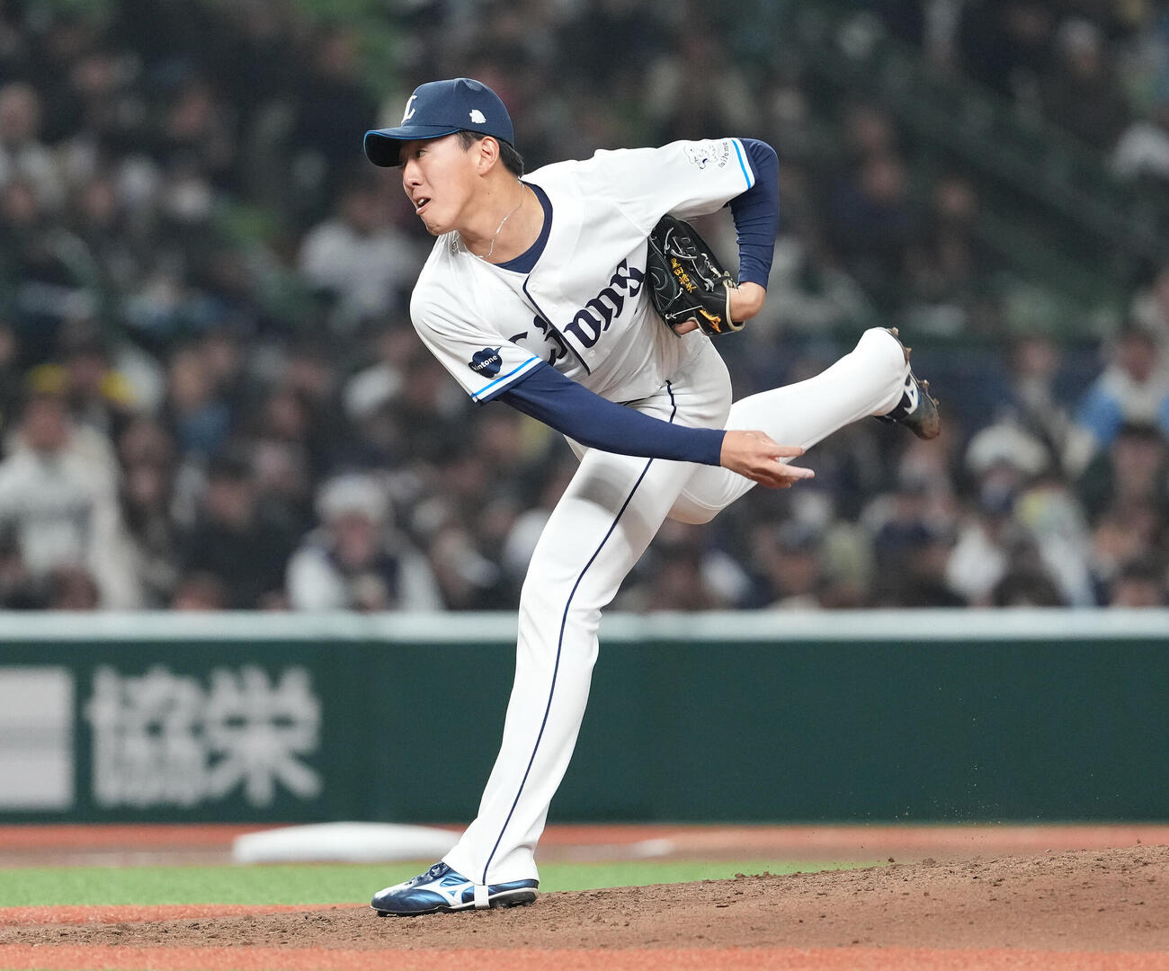 西武対DeNA 7回表から2番手で登板した西武黒田（撮影・鈴木みどり）