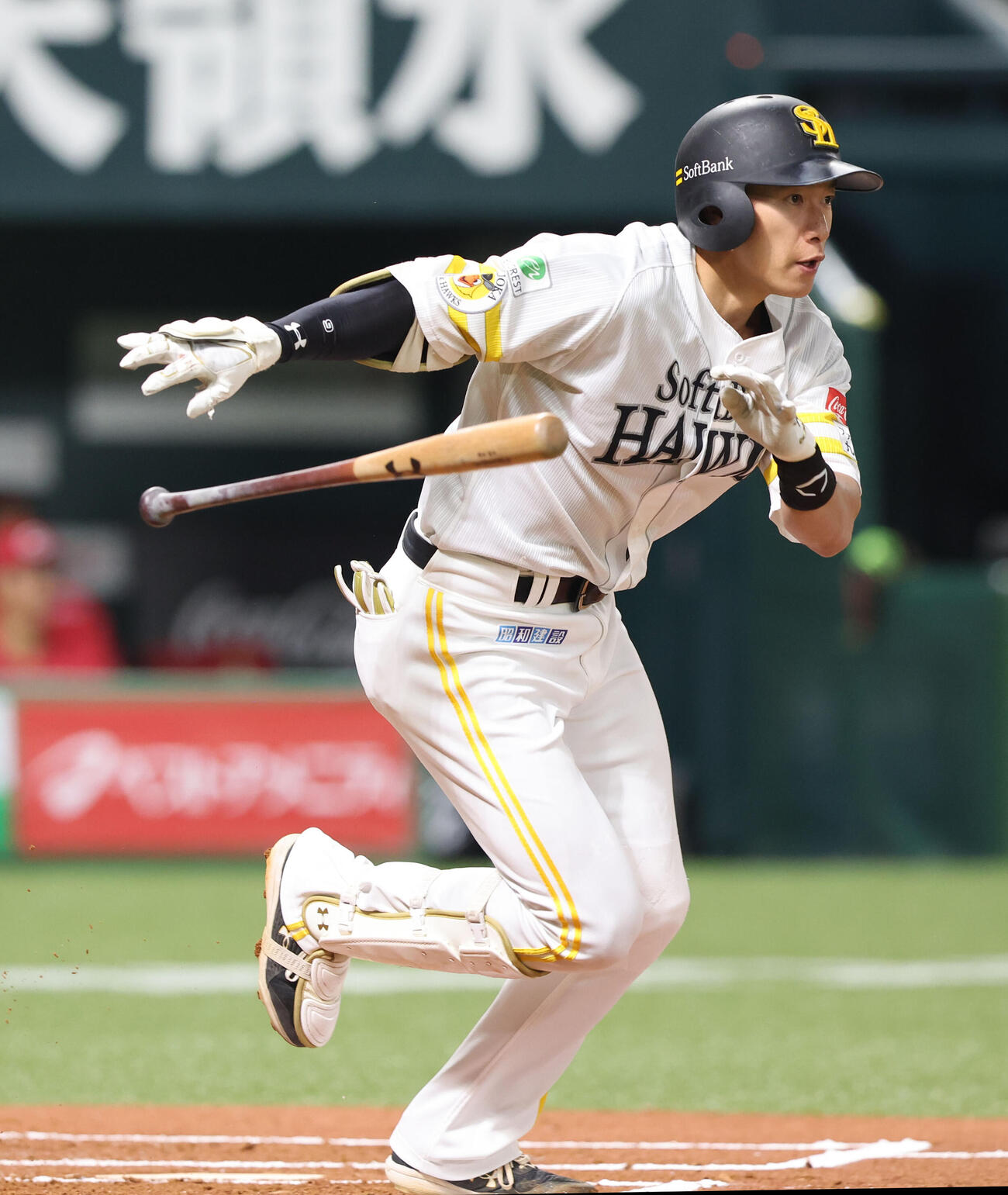 ソフトバンク対広島　1回裏ソフトバンク2死、柳田は右前打を放つ（撮影・梅根麻紀）