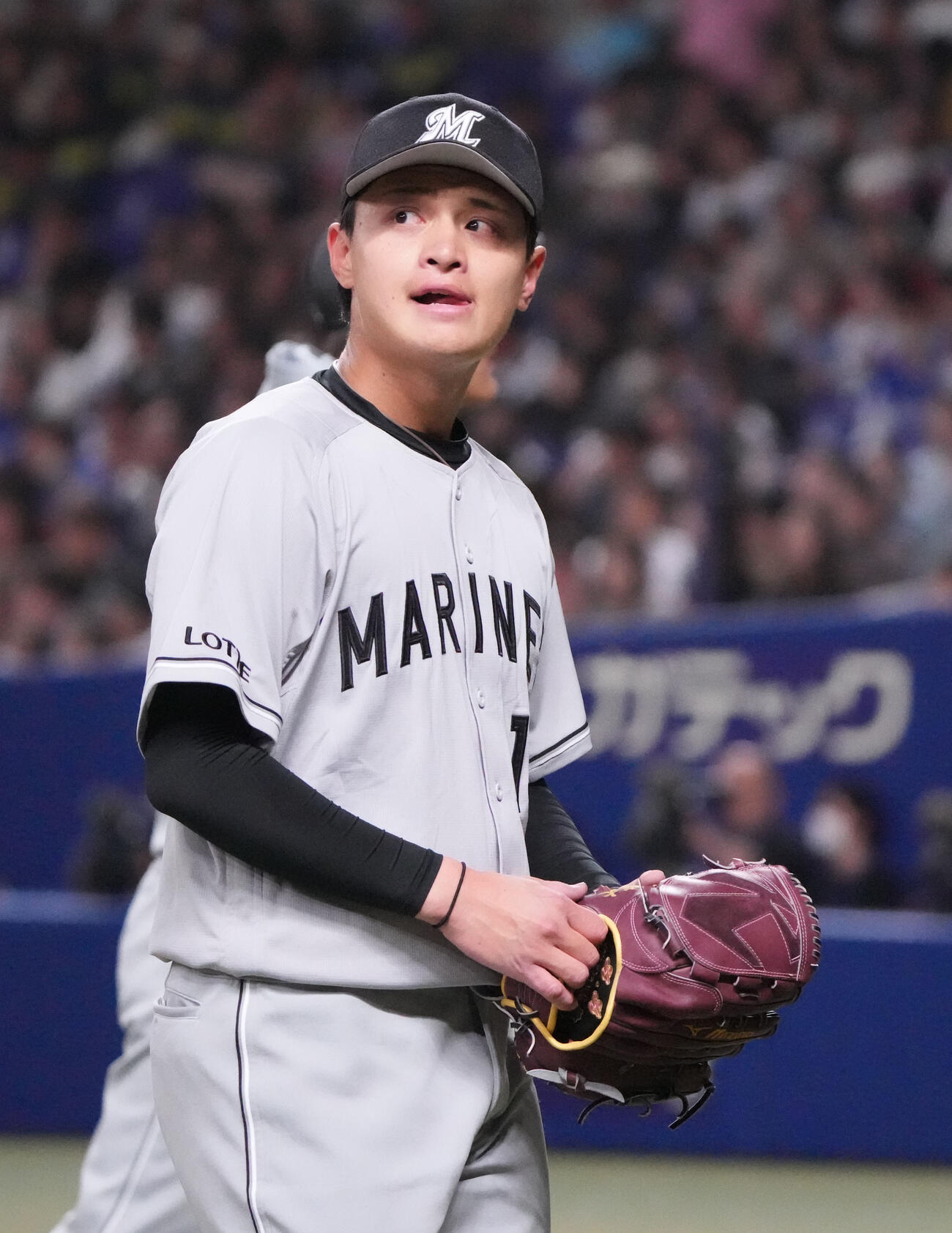 中日対ロッテ　5回裏中日1死満塁、毛利はマウンドを降りる（撮影・森本幸一）