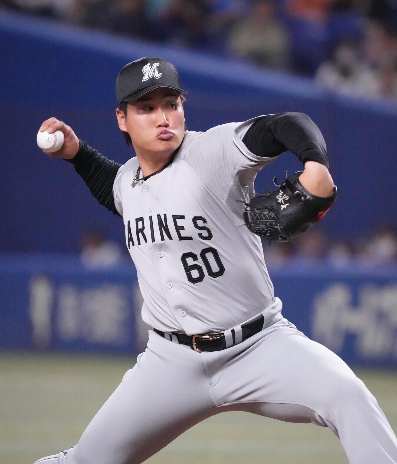 中日対ロッテ　8回裏、ロッテ5番手で登板する大聖（撮影・森本幸一）