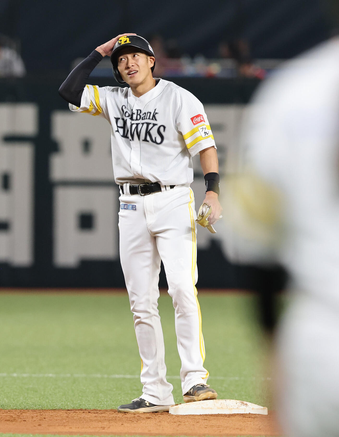 ソフトバンク対広島　3回裏ソフトバンク2死一、三塁、左越え適時二塁打を放った柳田（撮影・梅根麻紀）