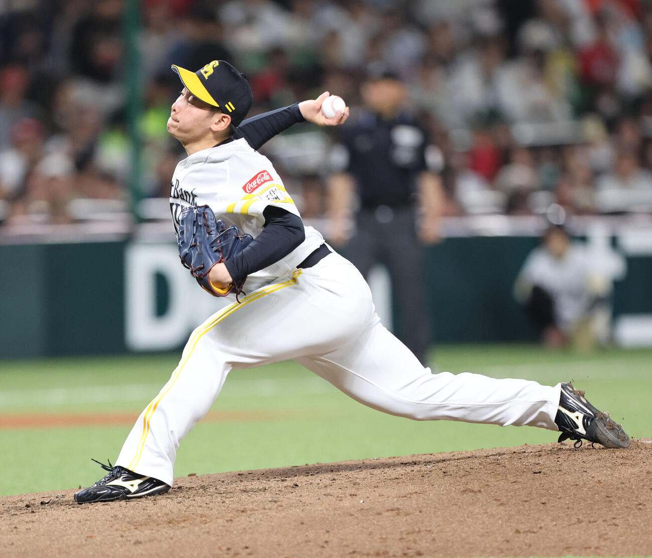 ソフトバンク対広島　3回途中に登板した鈴木（撮影・梅根麻紀）