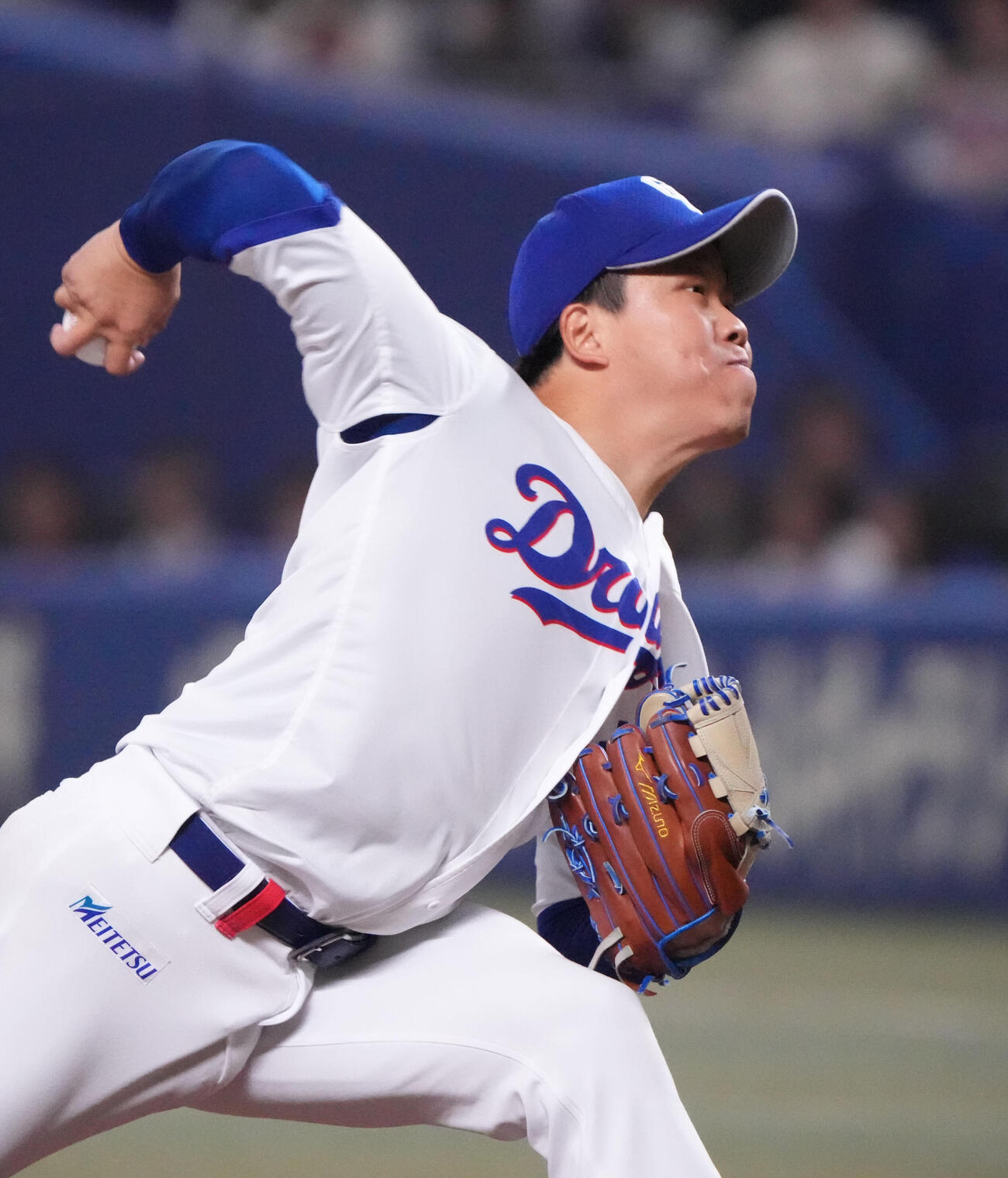 中日対ロッテ　3回表、力投する中日先発の柳（撮影・森本幸一）
