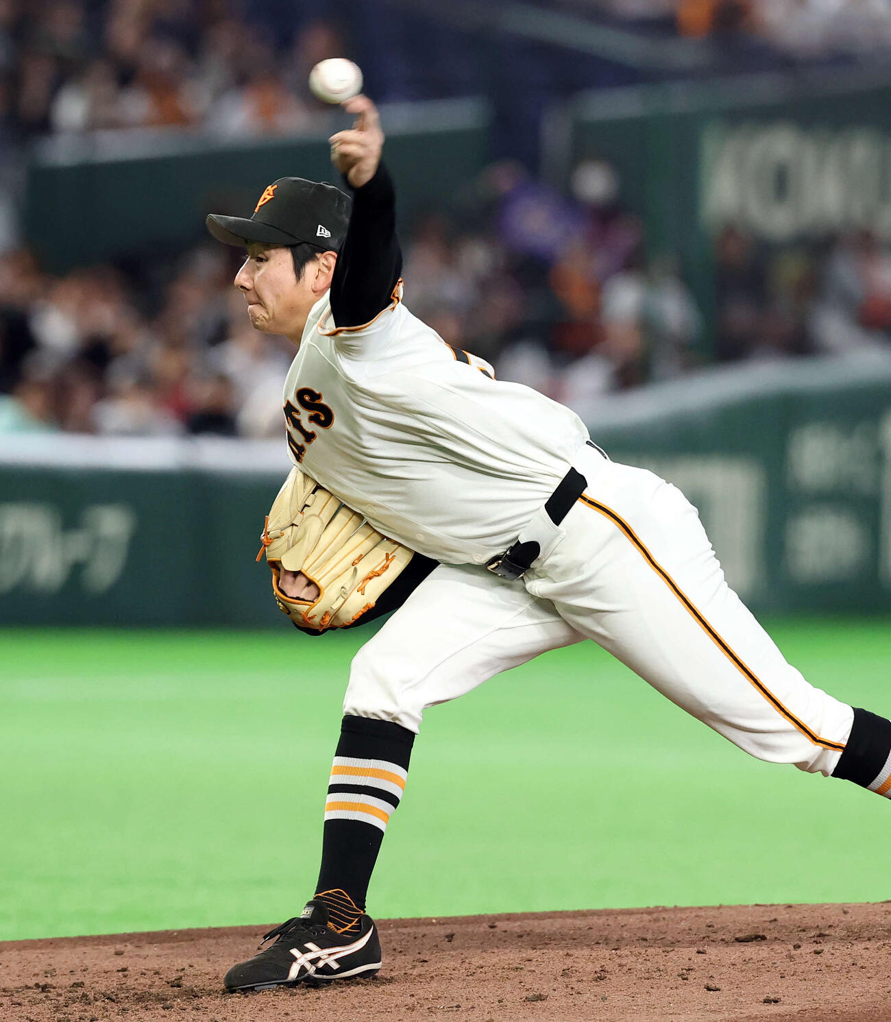 巨人対楽天　力投する巨人先発の竹丸（撮影・浅見桂子）