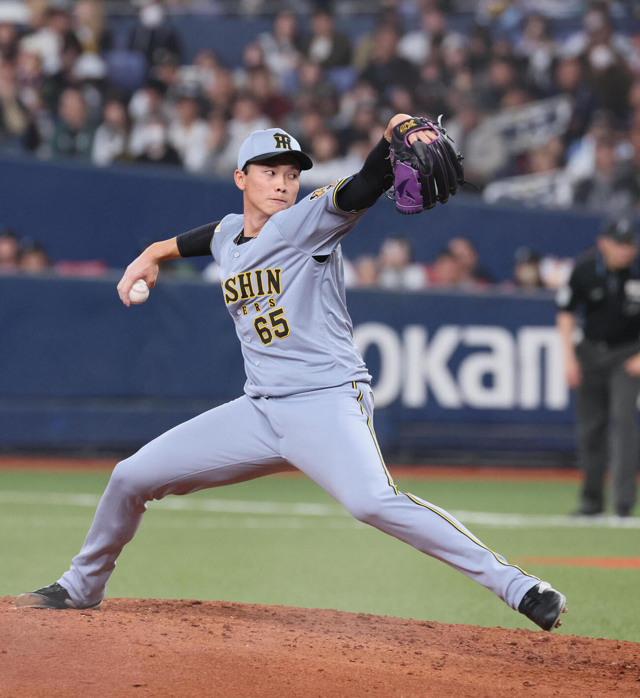 オリックス対阪神　阪神3番手の湯浅（撮影・宮崎幸一）