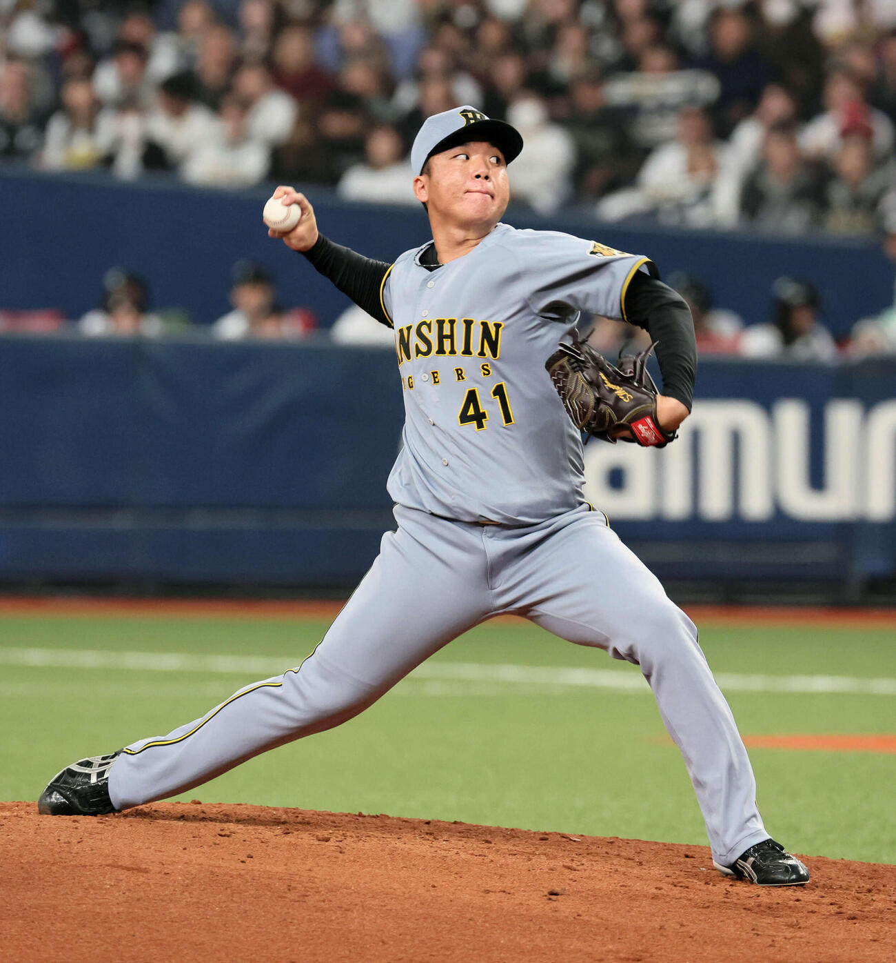 オリックス対阪神　阪神先発の村上（撮影・宮崎幸一）