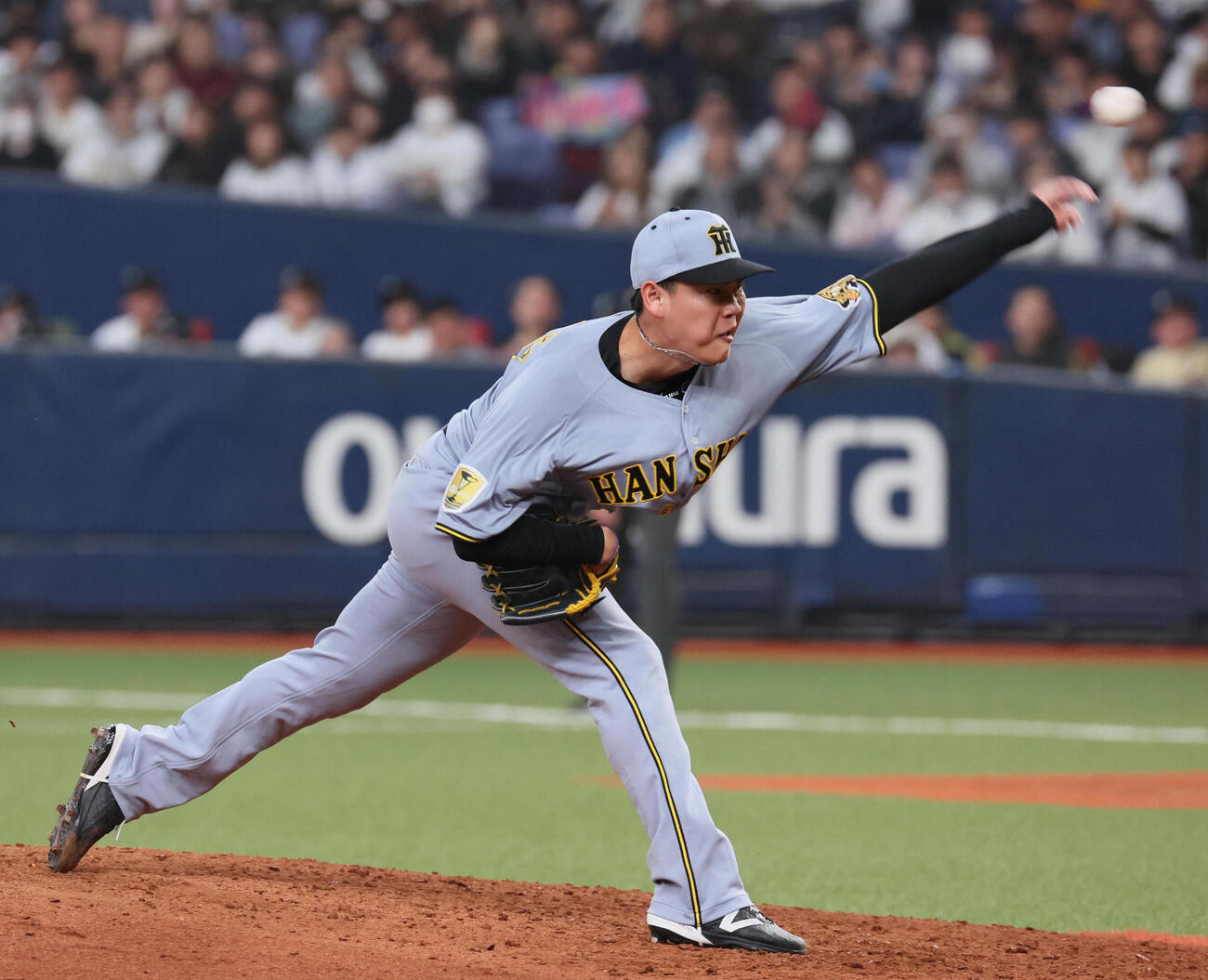 オリックス対阪神　阪神4番手の及川（撮影・宮崎幸一）