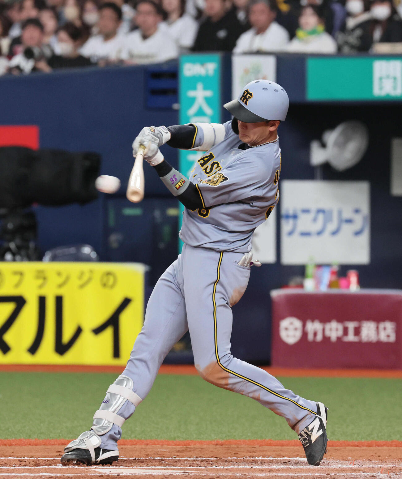 オリックス対阪神　8回表阪神無死、小幡は右前打を放ち3安打とする（撮影・宮崎幸一）