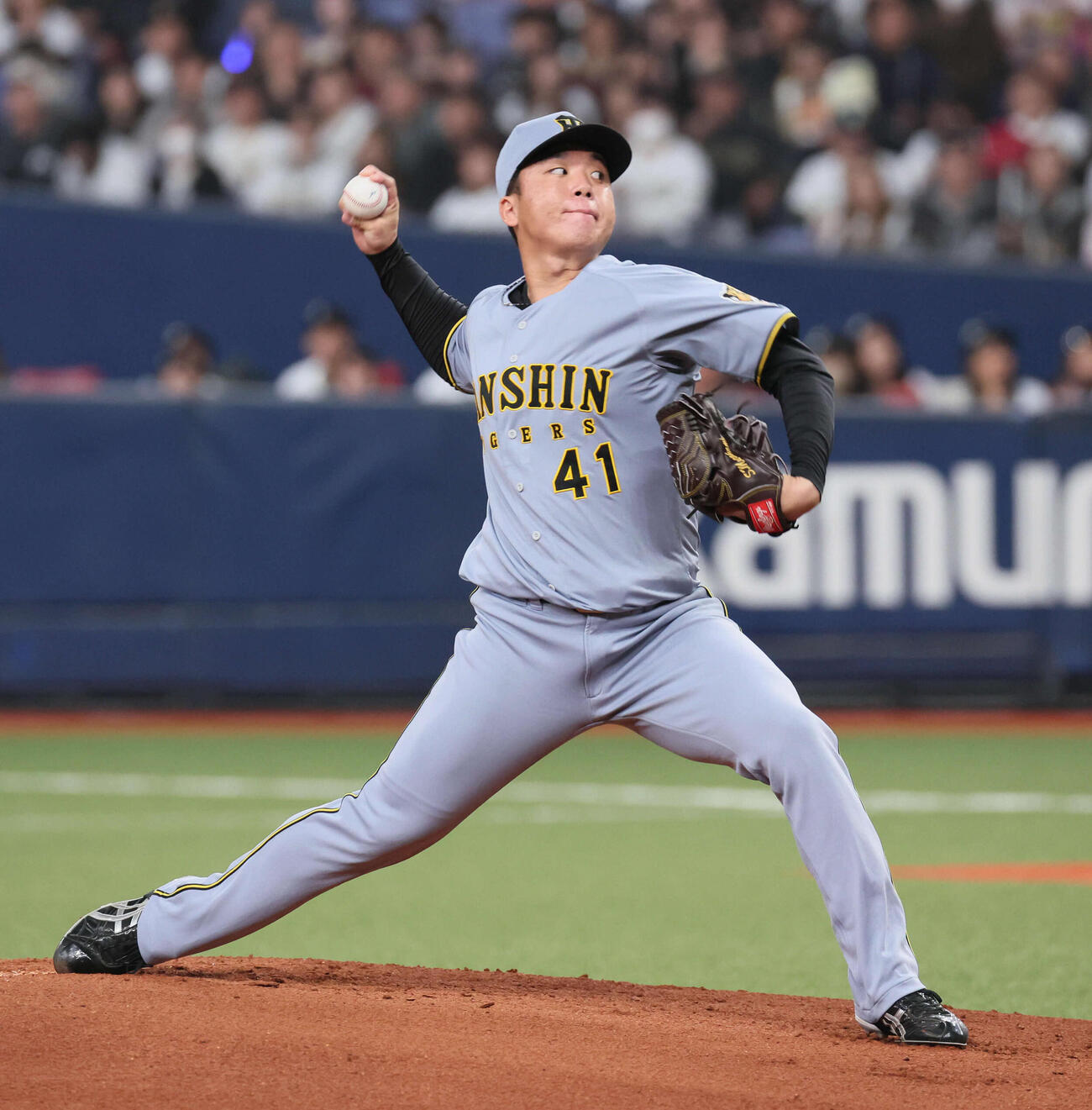 オリックス対阪神　阪神先発の村上（撮影・宮崎幸一）