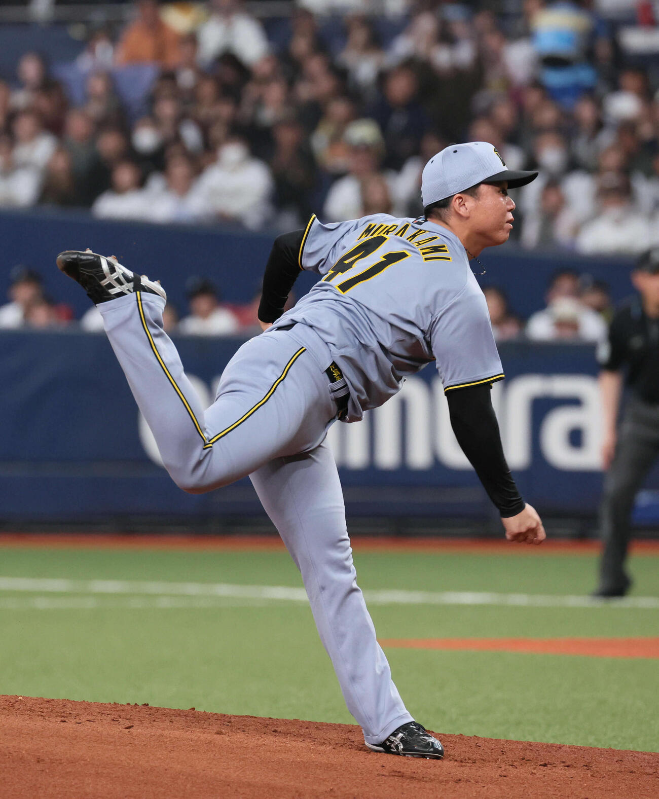 オリックス対阪神　阪神先発の村上（撮影・宮崎幸一）