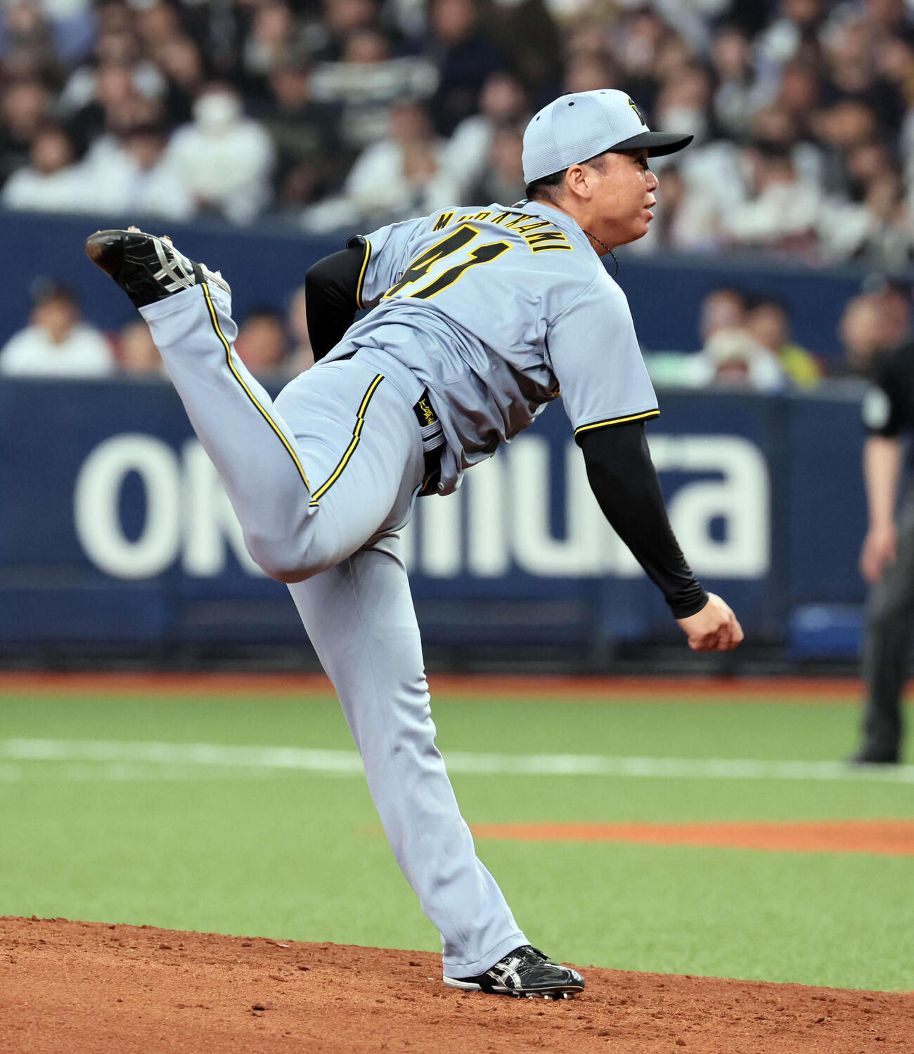 オリックス対阪神　阪神先発の村上（撮影・宮崎幸一）