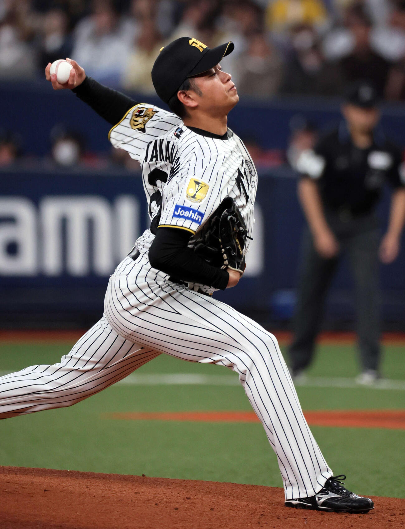 阪神対オリックス　阪神先発の高橋（撮影・宮崎幸一）