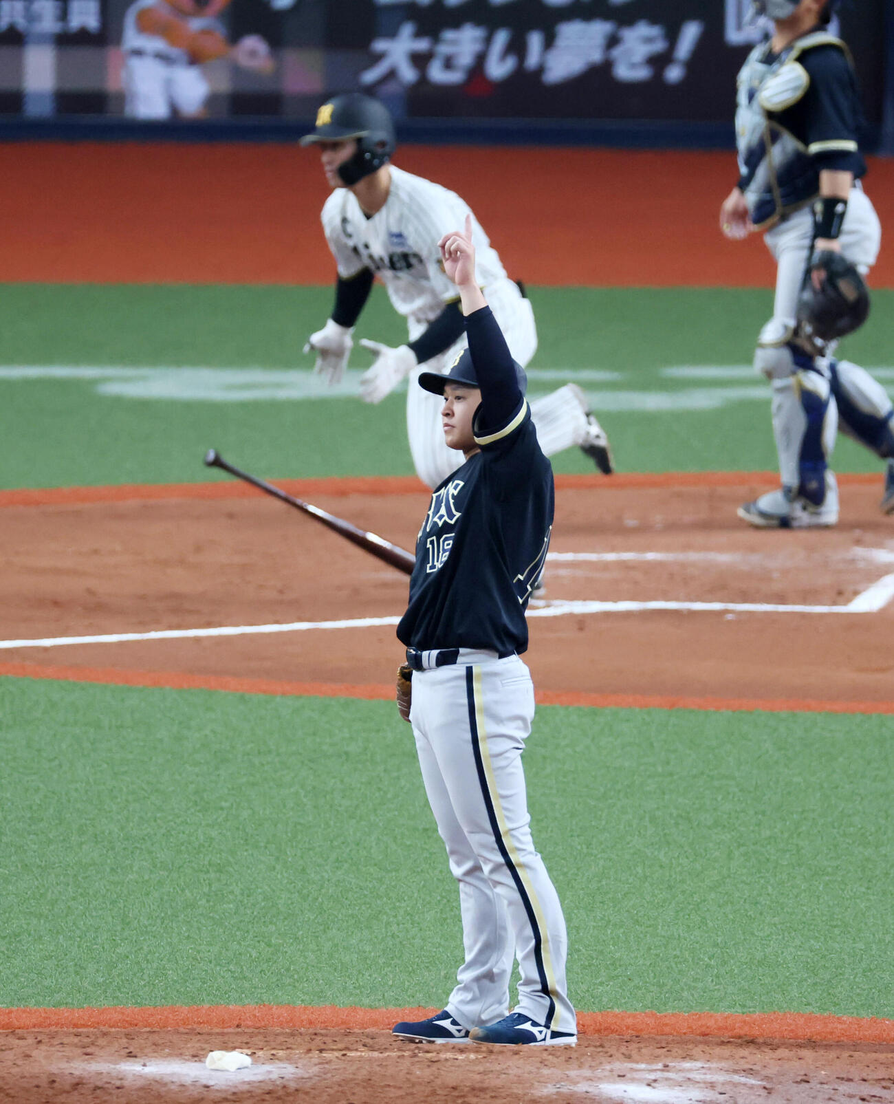 阪神対オリックス　7回裏阪神2死、宮城は坂本を右飛に仕留める（撮影・加藤哉）