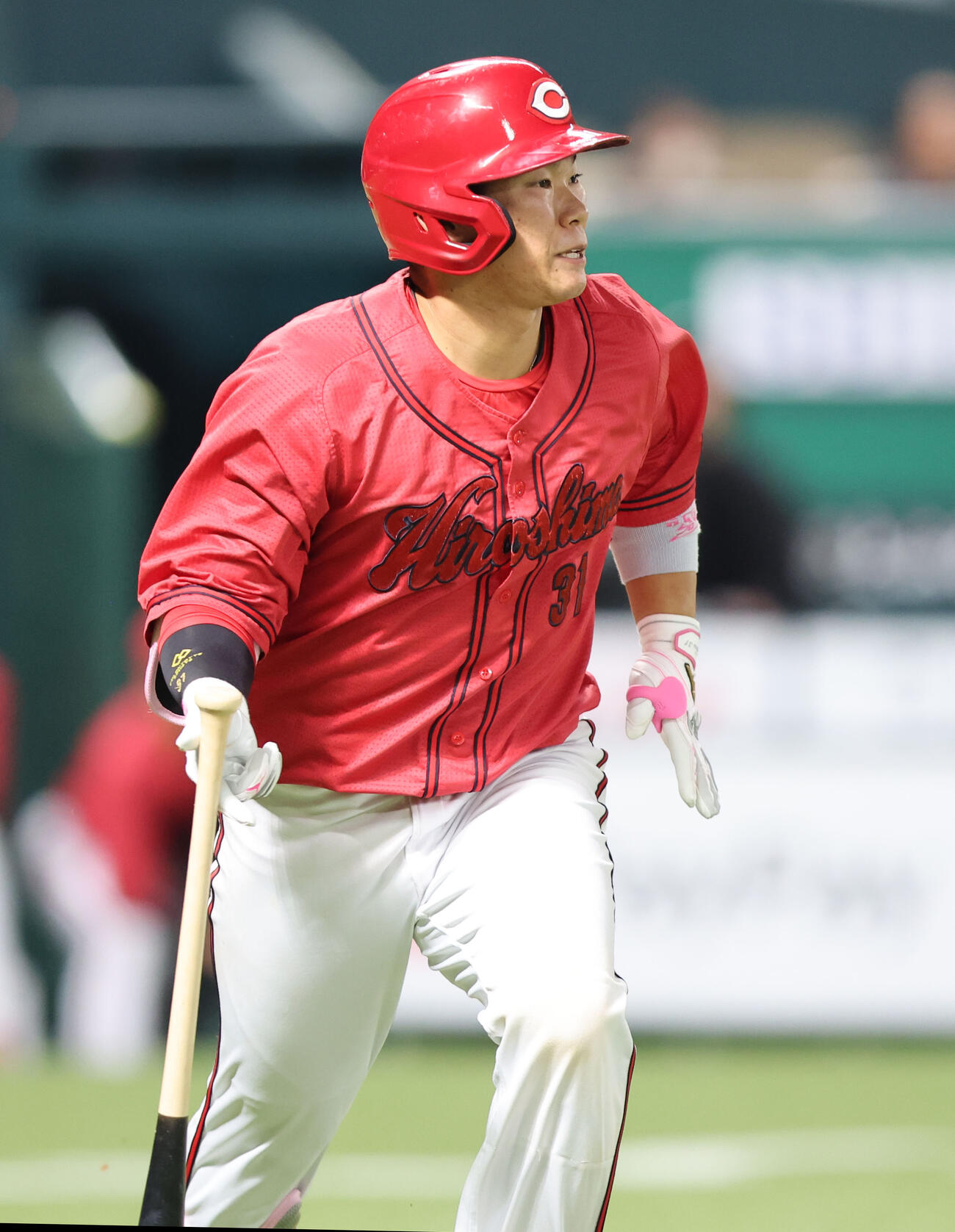 ソフトバンク対広島　6回表広島2死一、二塁、坂倉は右中間に勝ち越しの3点本塁打を放つ（撮影・梅根麻紀）