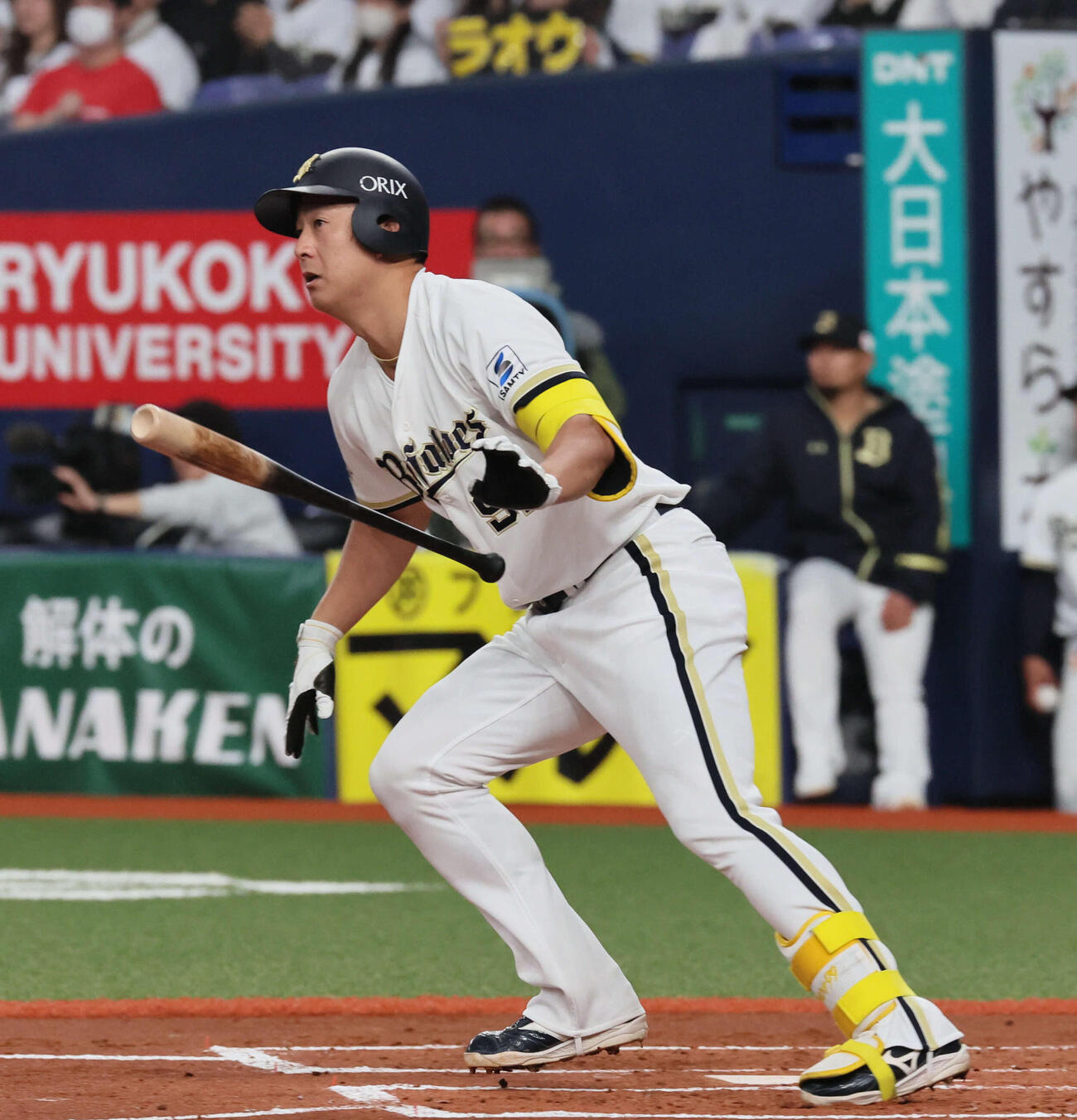 オリックス対阪神　2回裏オリックス1死、杉本は左翼へ二塁打を放つ（撮影・宮崎幸一）