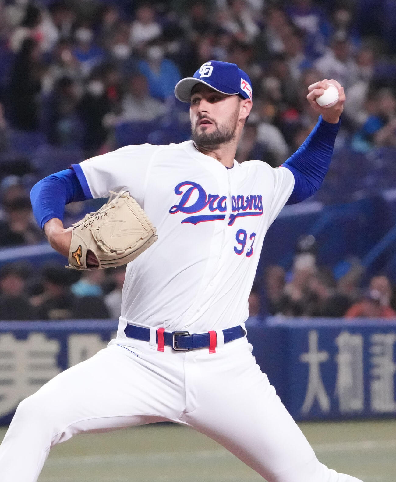 中日対ロッテ　1回表、登板する中日先発のマラー（撮影・森本幸一）