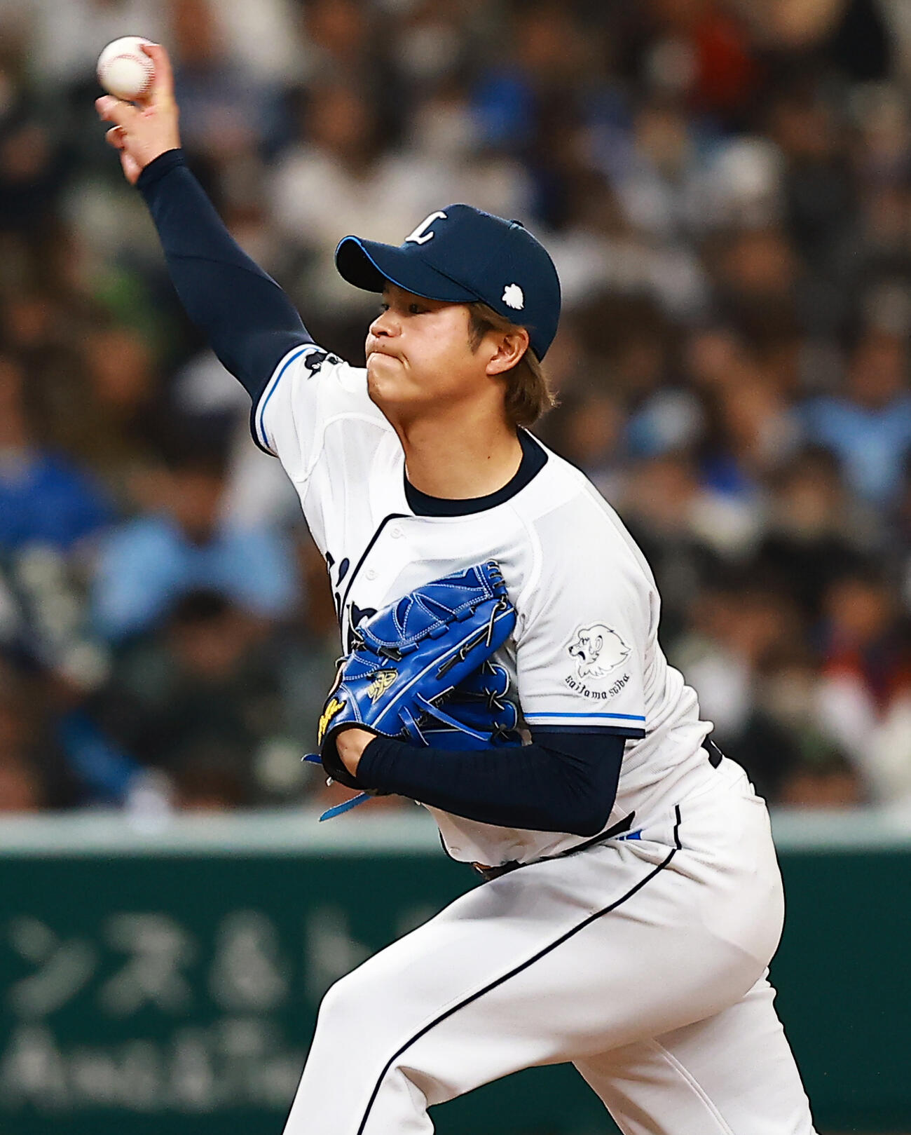 西武対DeNA　力投する西武甲斐野（撮影・野上伸悟）
