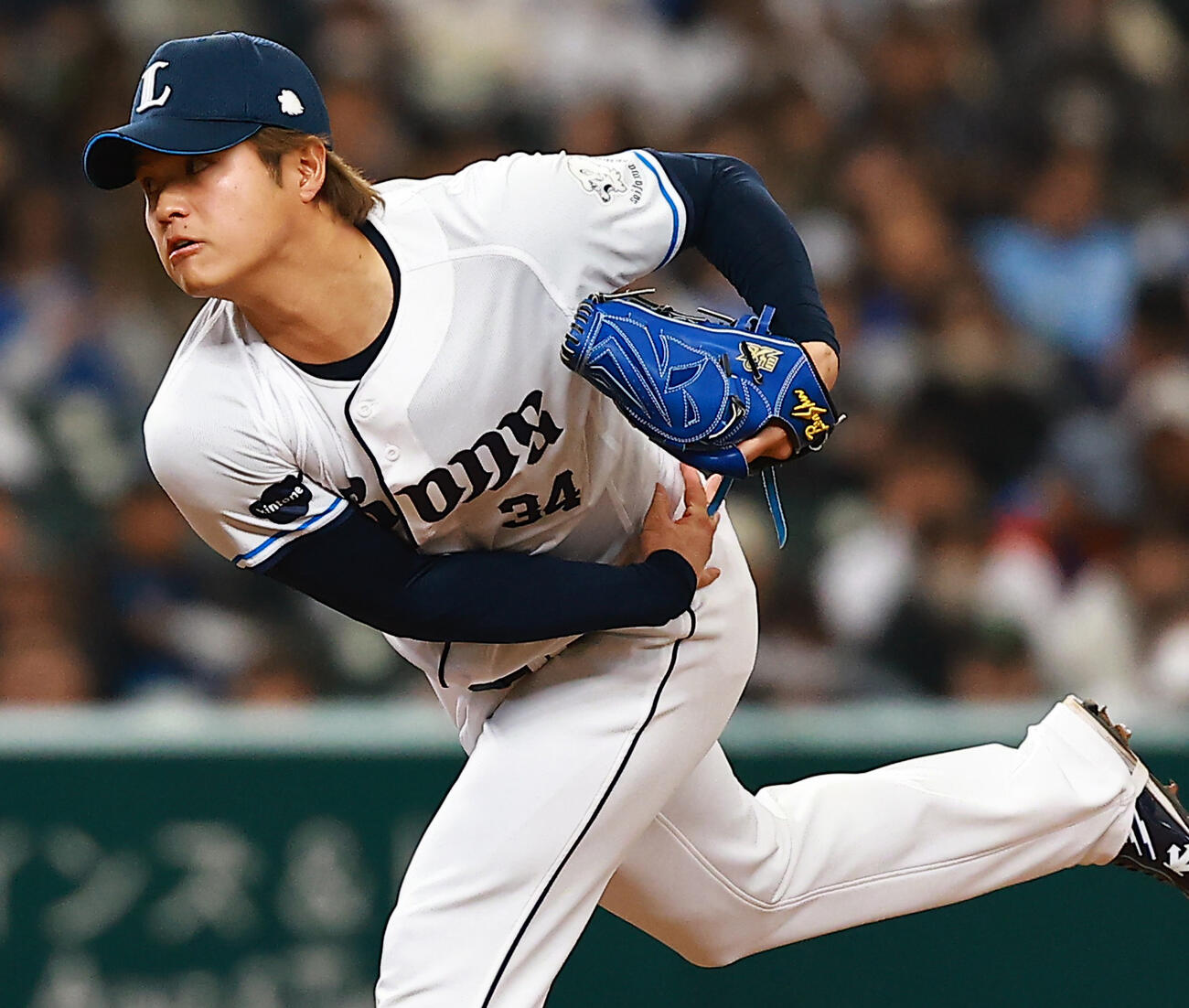 西武対DeNA　力投する西武甲斐野（撮影・野上伸悟）