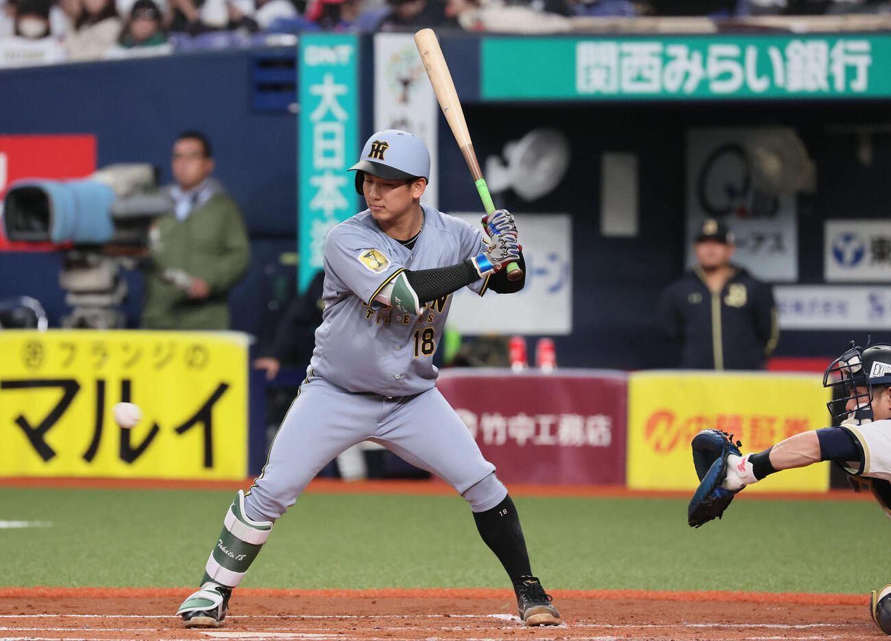 オリックス対阪神　3回表阪神1死、伊原は見逃し三振に倒れる（撮影・宮崎幸一）