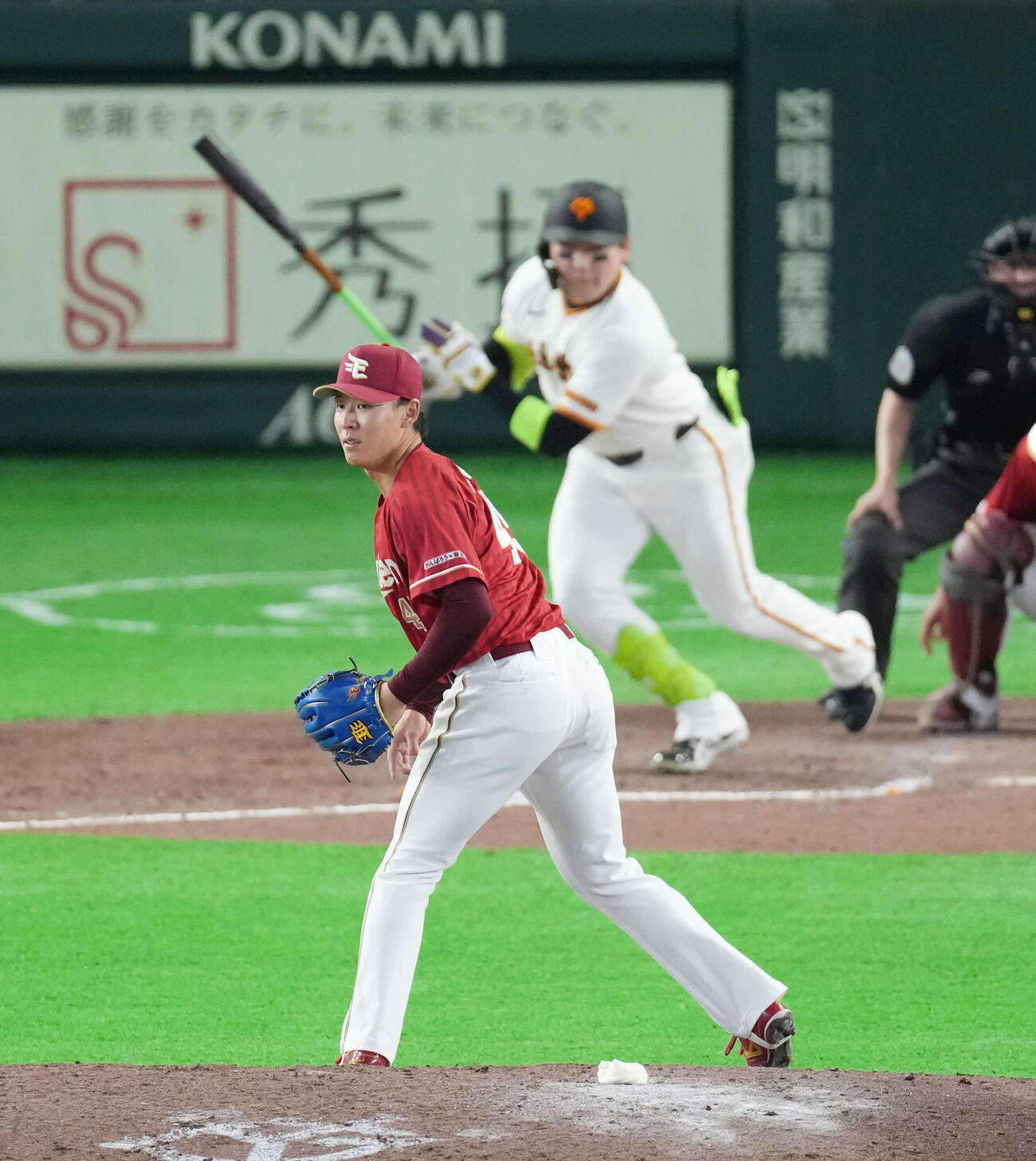 巨人対楽天　9回裏巨人2死、丸に右安打を浴びる九谷（撮影・増田悦実）