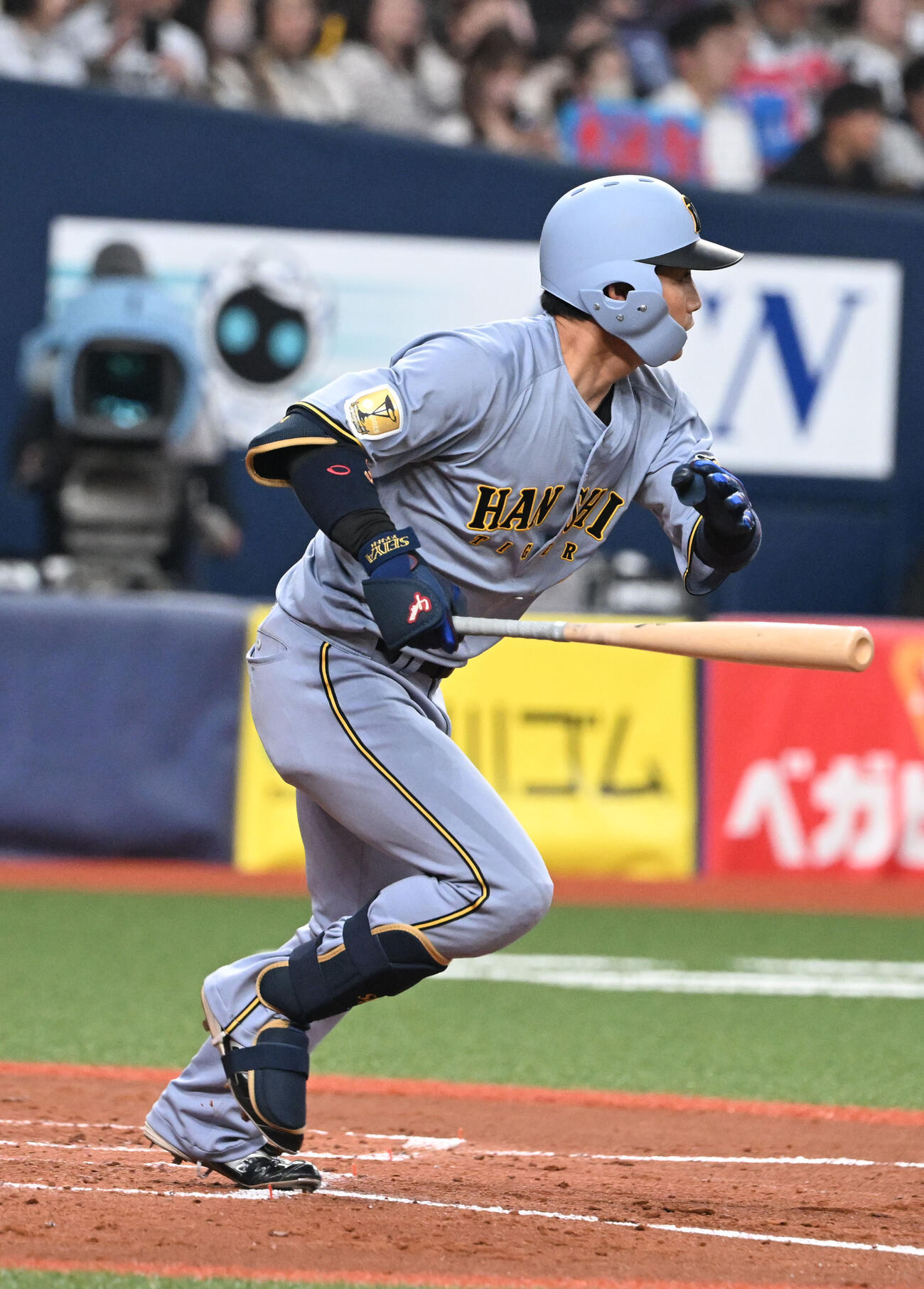 オリックス対阪神　5回表阪神無死、右前打を放つ木浪（撮影・和賀正仁）