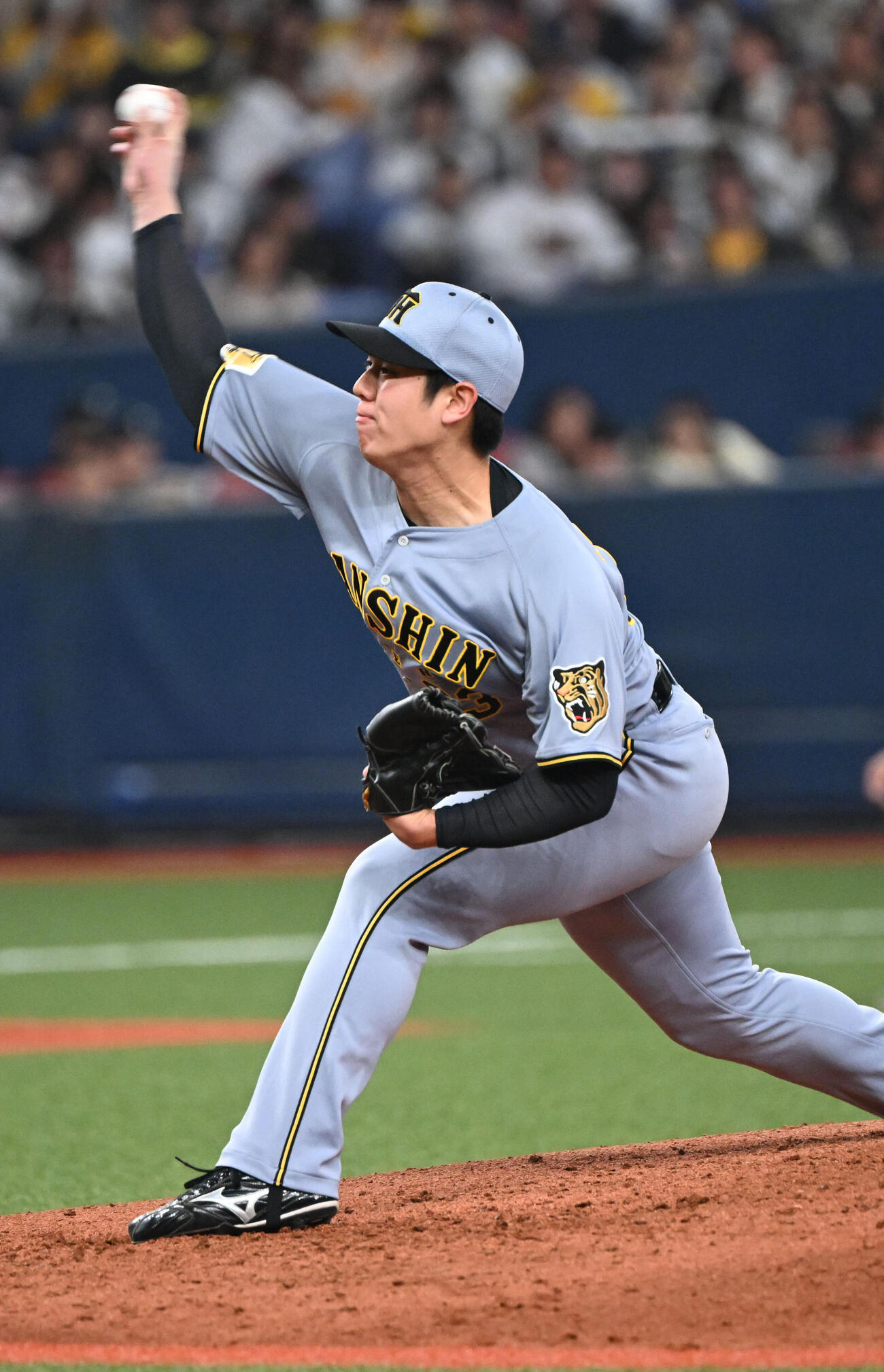 オリックス対阪神　8回に登板する阪神石黒（撮影・和賀正仁）