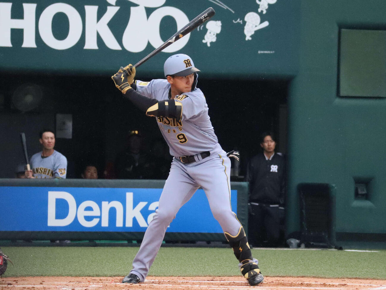 ファーム・リーグ西地区ソフトバンク戦の2回に左前打を放つ阪神立石（撮影・村松万里子）