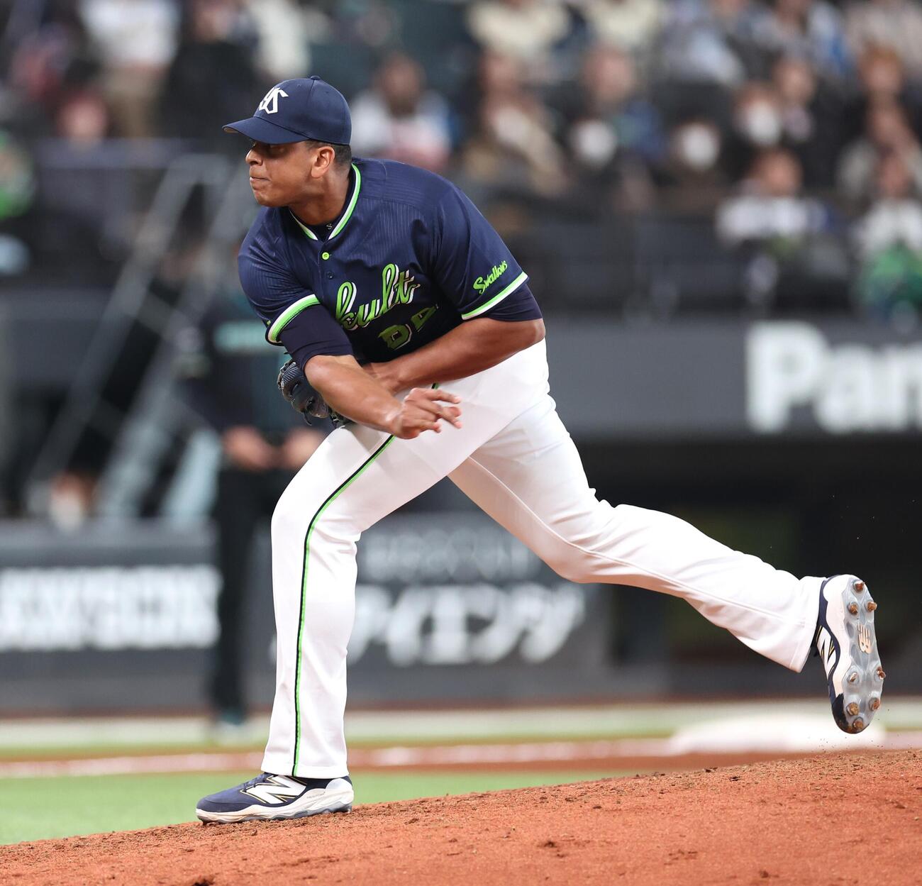日本ハム対ヤクルト　8回に登板のリランソ（撮影・黒川智章）