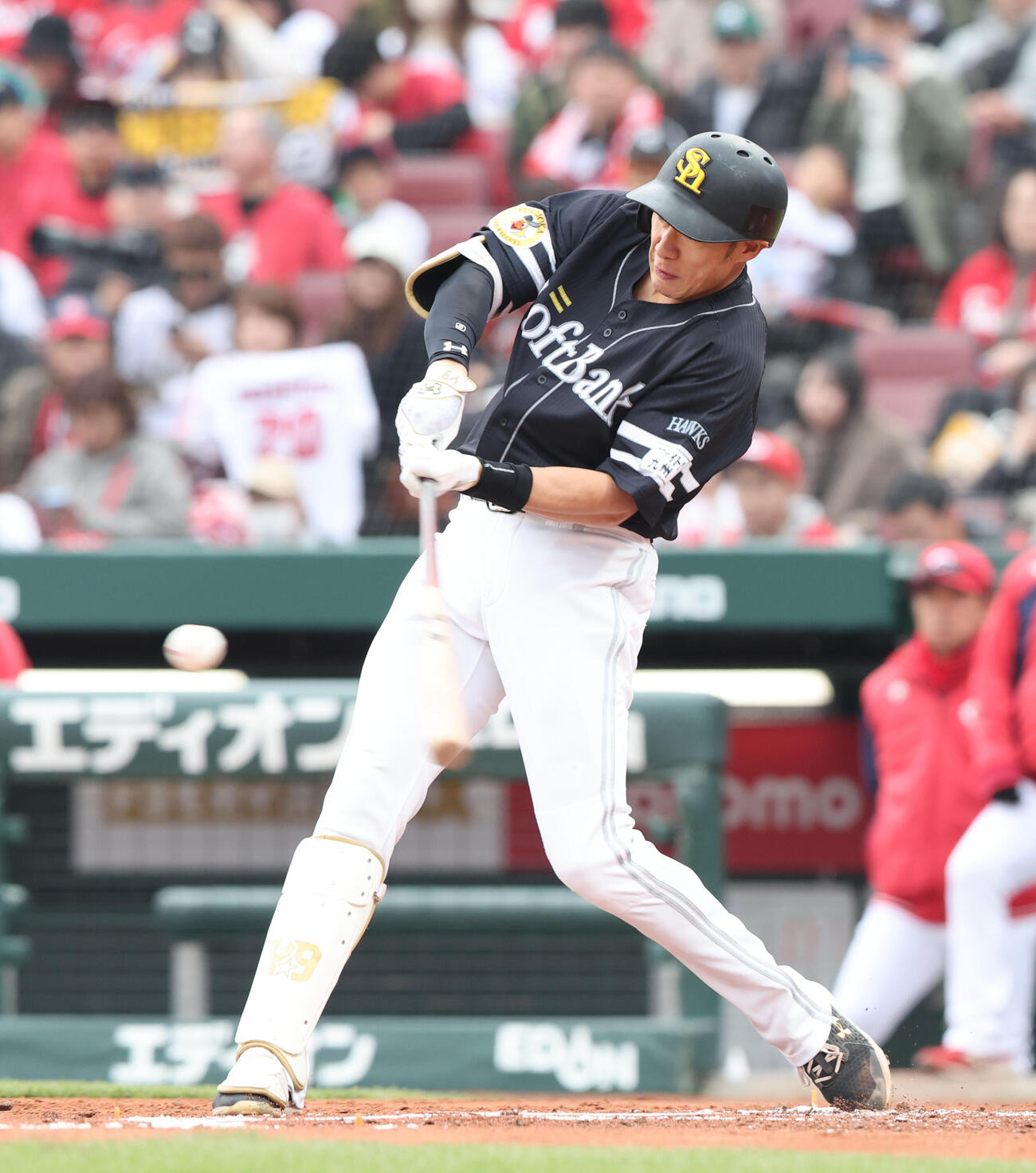 広島対ソフトバンク　2回表ソフトバンク無死、柳田は右越え二塁打を放つ（撮影・梅根麻紀）