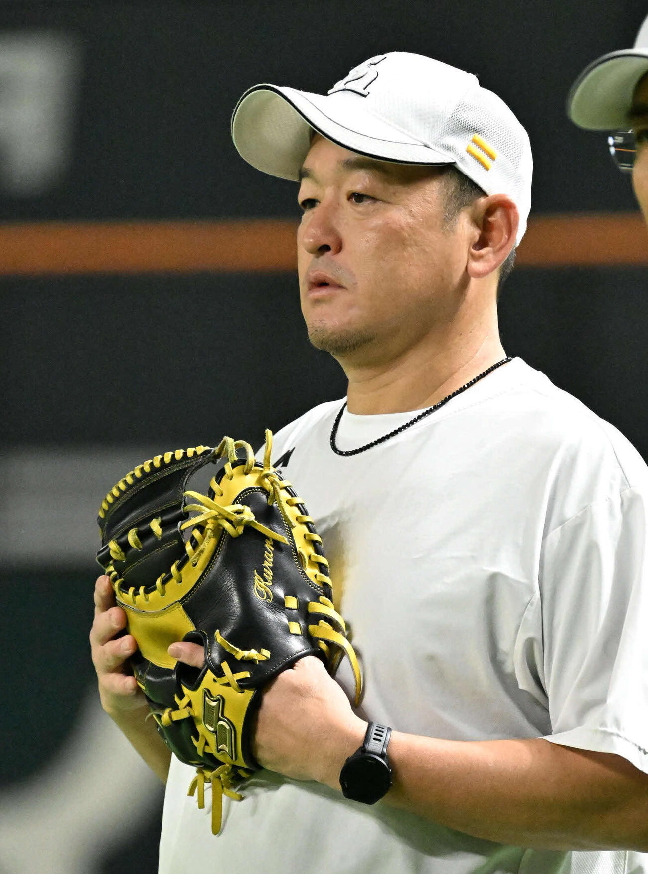 ソフトバンクの倉野コーチ（2025年10月撮影）