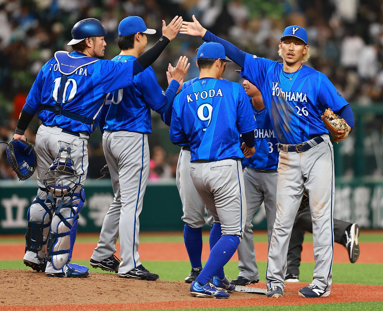 西武対DeNA　勝利を喜ぶDeNAナイン（撮影・野上伸悟）